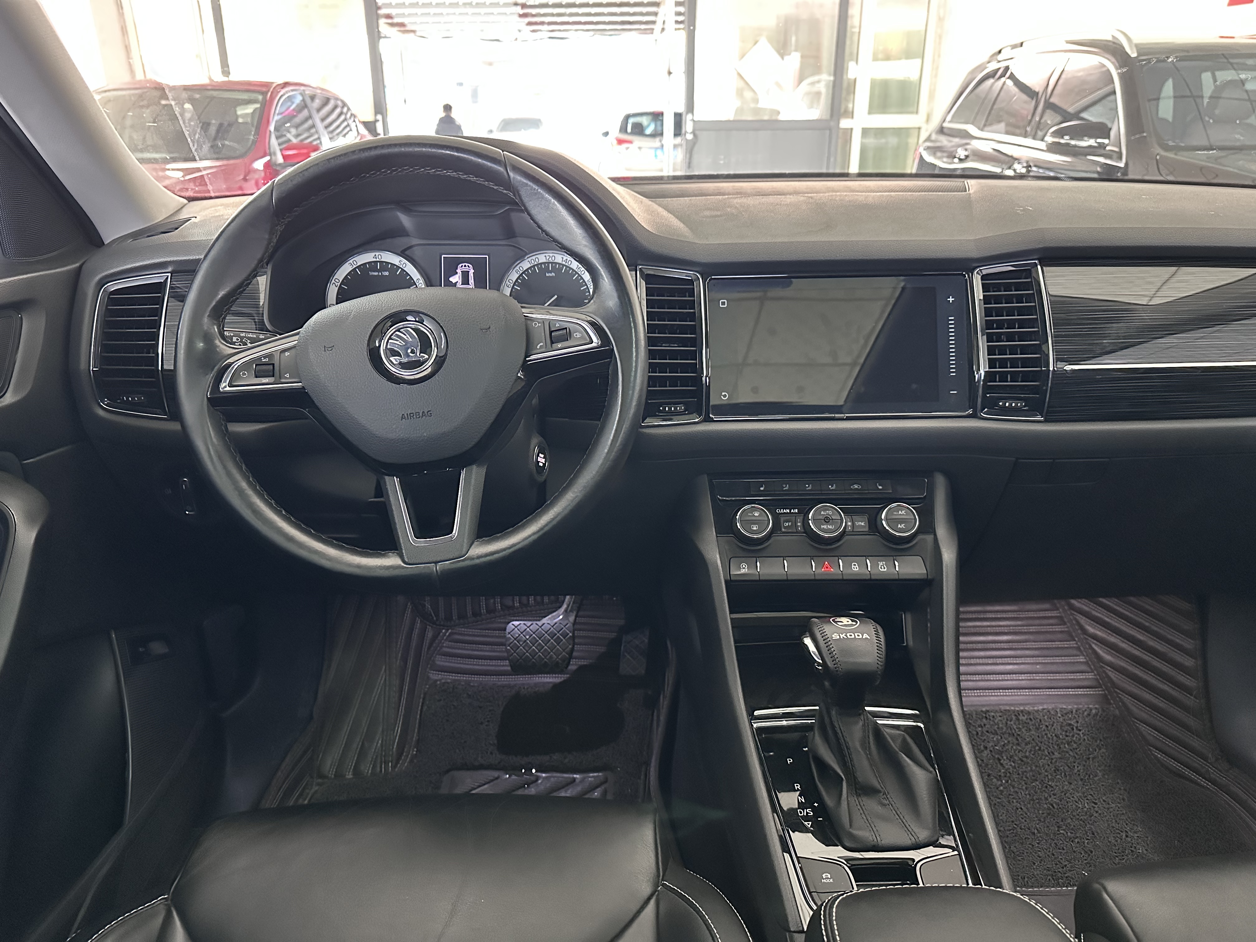 Skoda Kodiaq 2018 immagine di auto #14