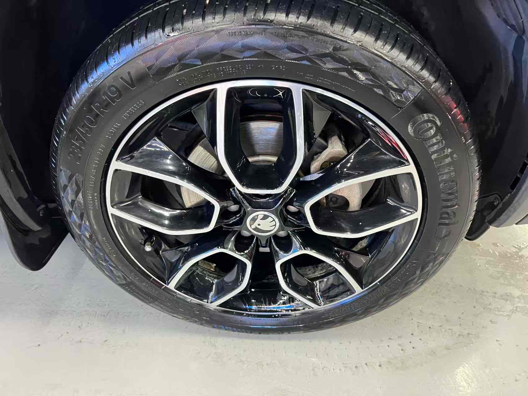 Skoda Kodiaq 2018 imagen de coche #14