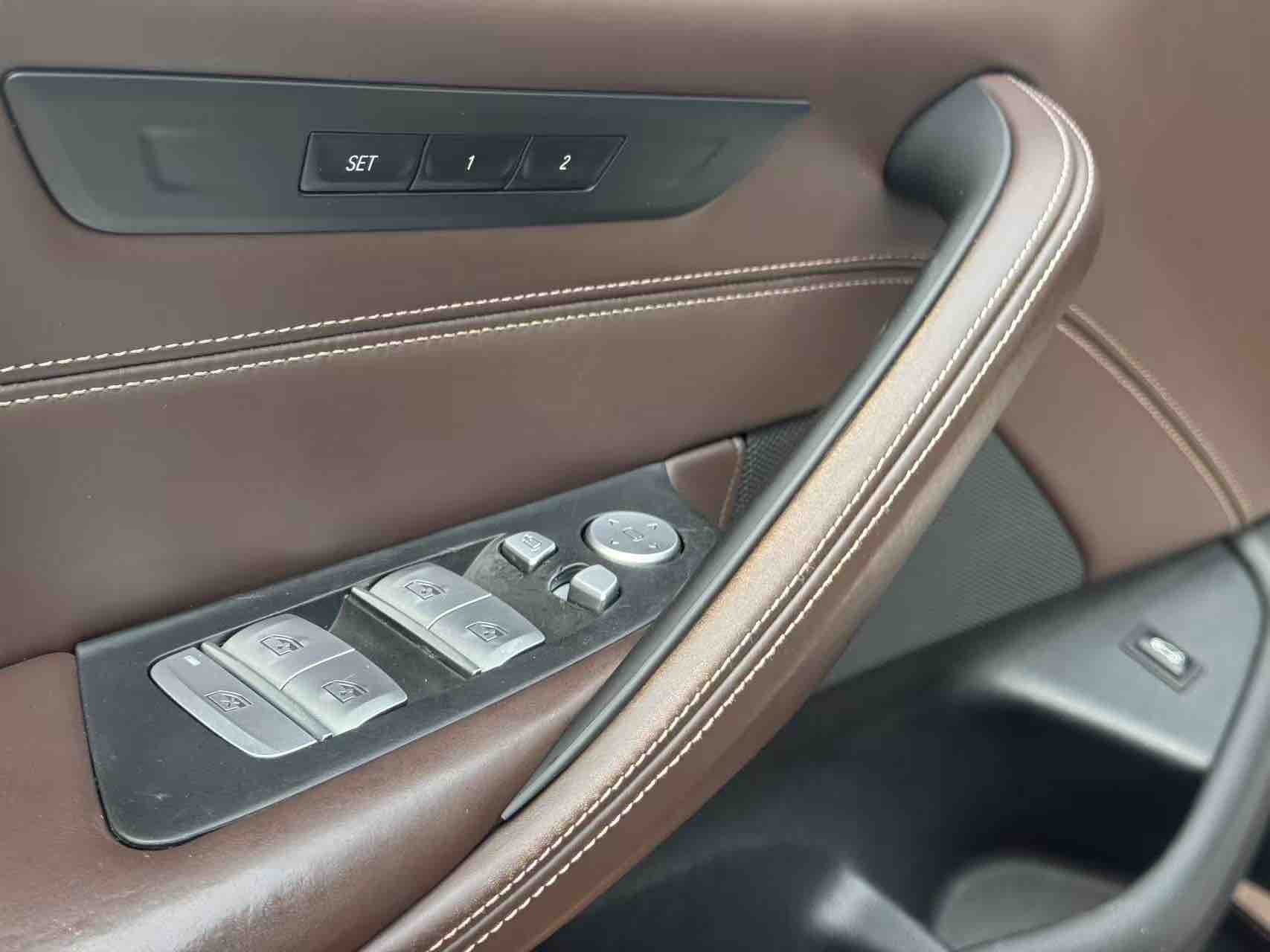 BMW 5 Series 2018 car image #14