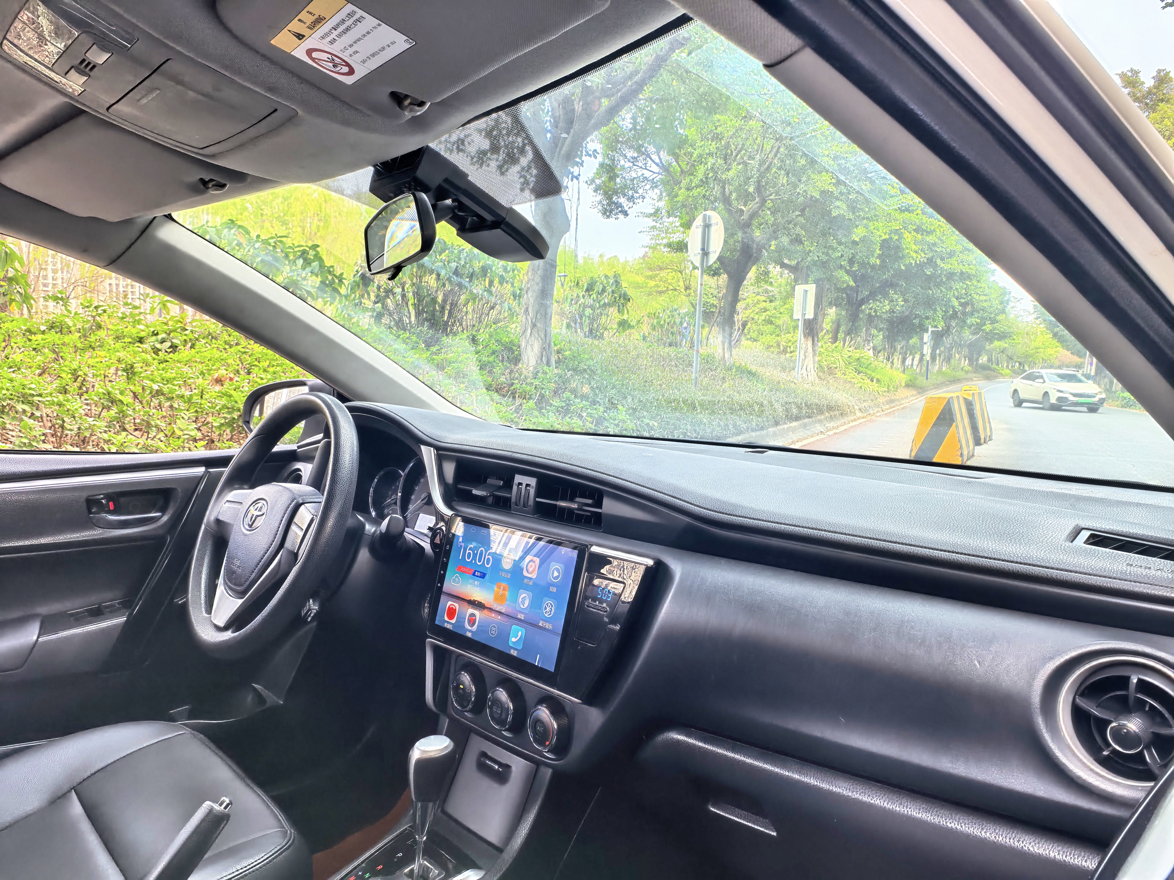 Toyota Corolla 2019 #14 Toyota Corolla 2019 car image #14