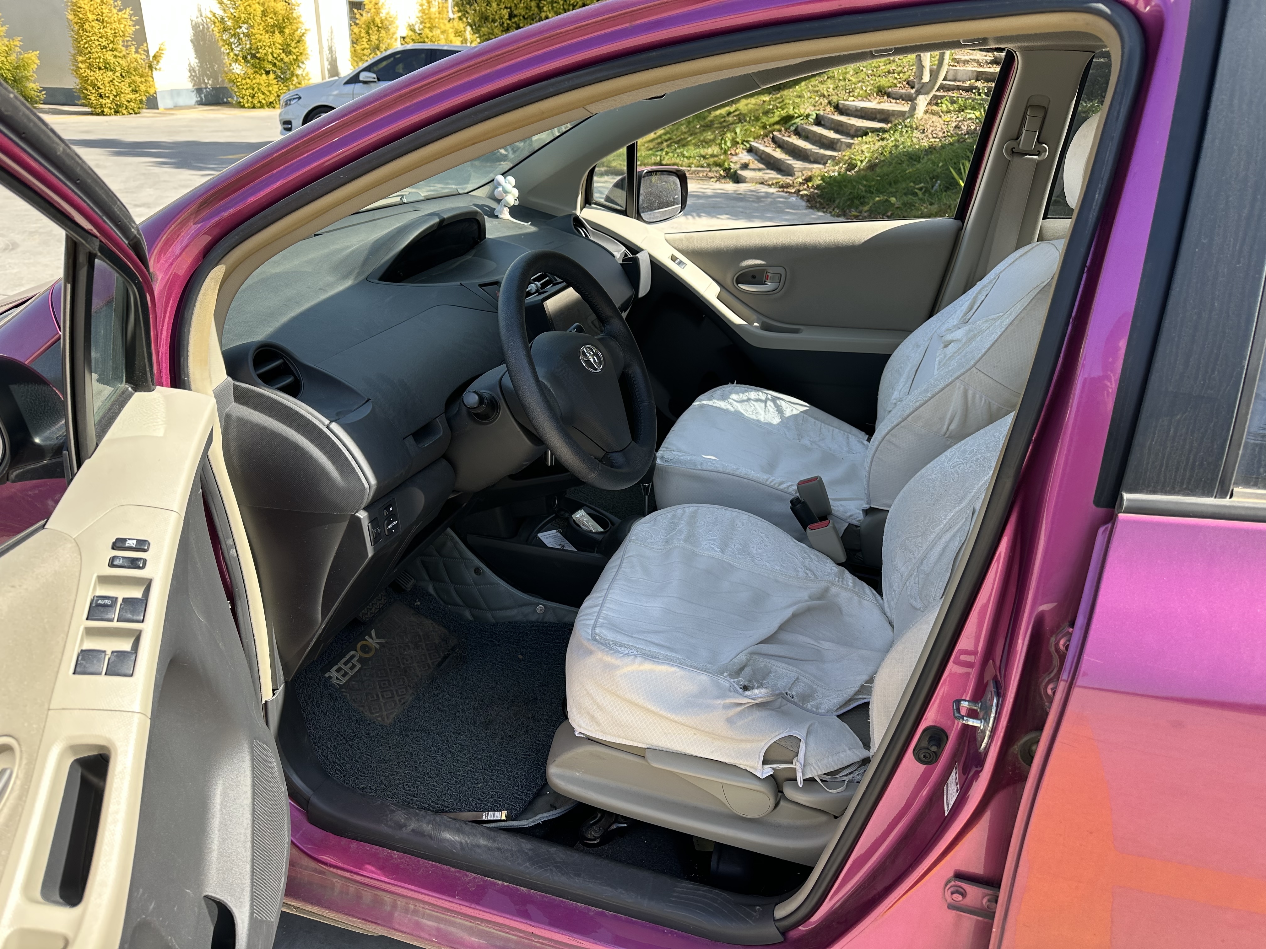 Toyota Yaris 2010 imagem de carro #14