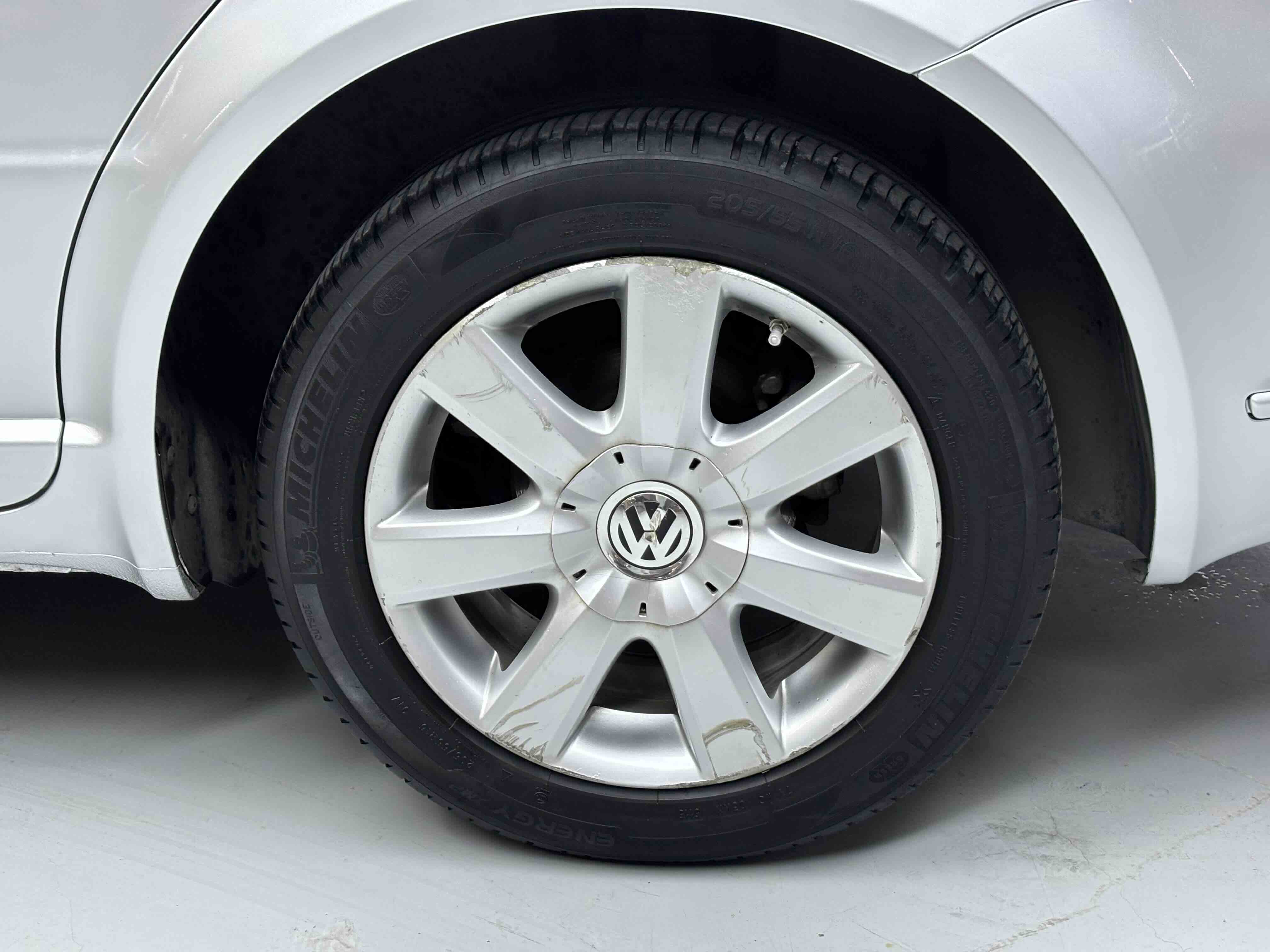 Volkswagen Passat Lingyu 2009 car image #14