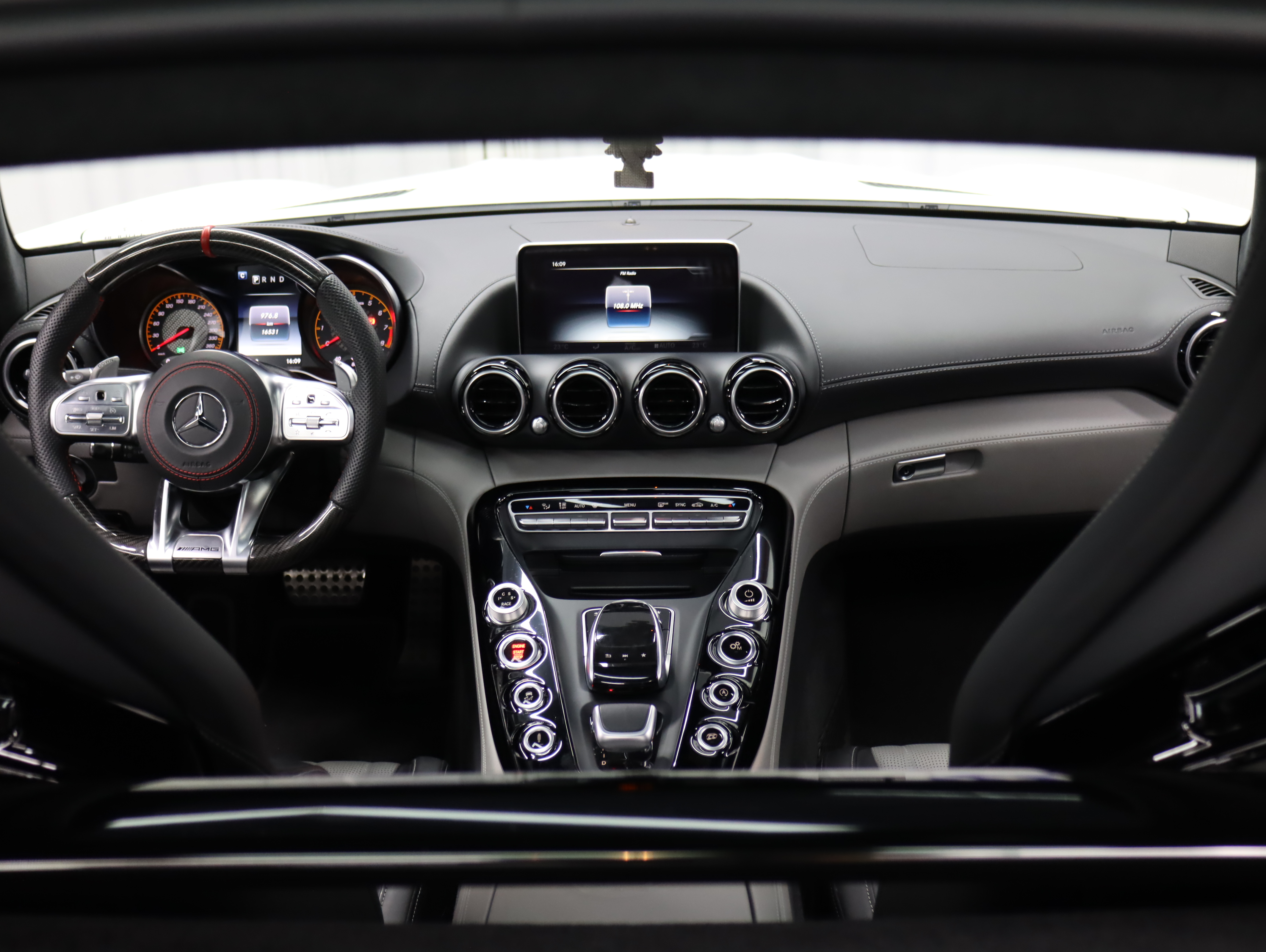 Mercedes-Benz AMG GT 2020 изображение автомобиля #14