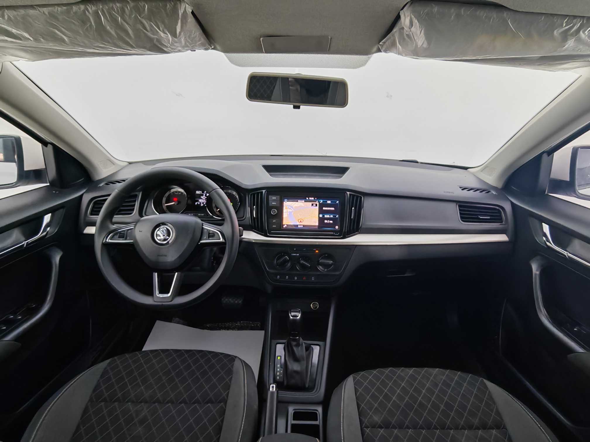 Skoda Kamiq 2019 car image #14