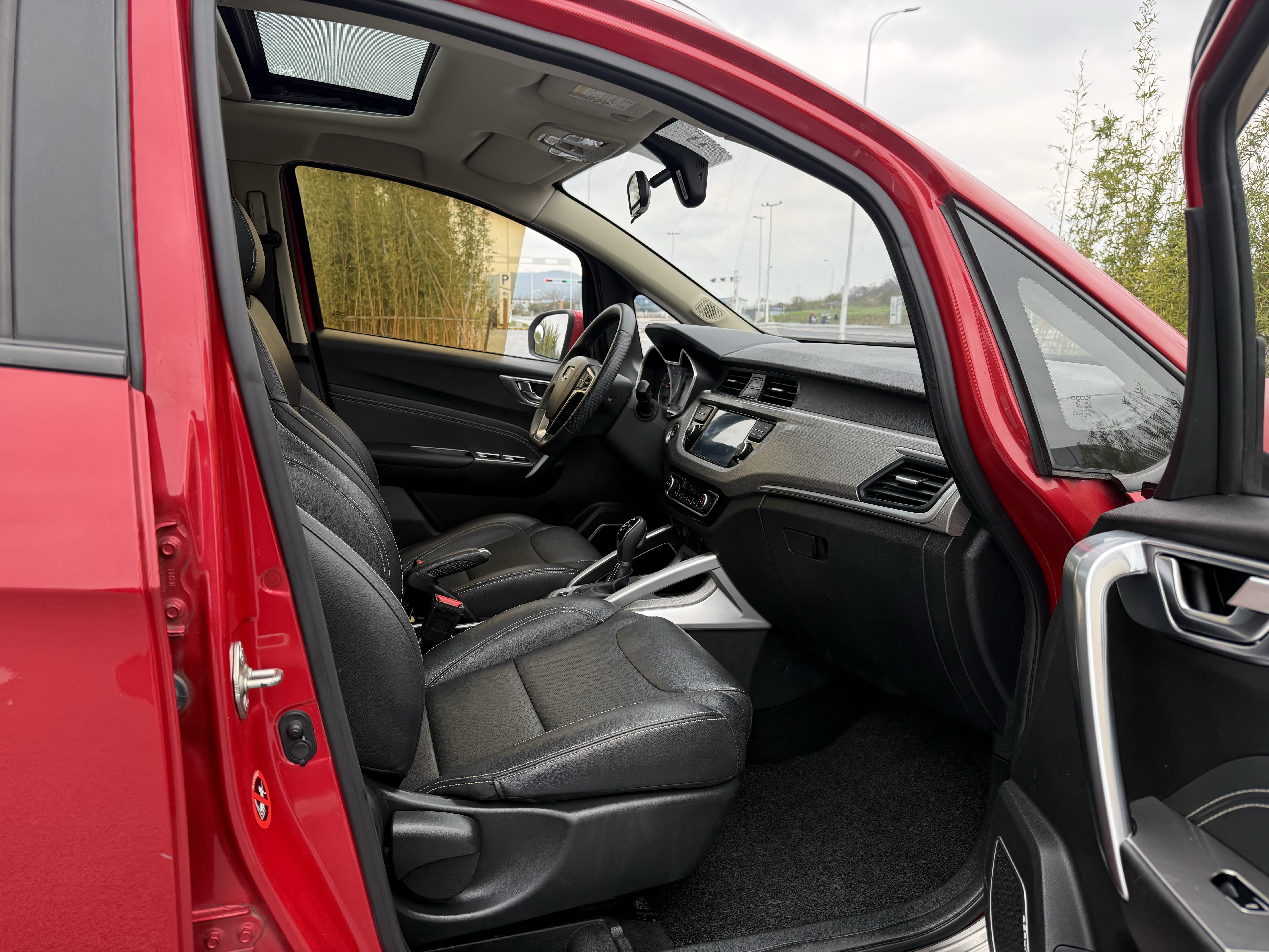 Vision X3 2019 car image #14