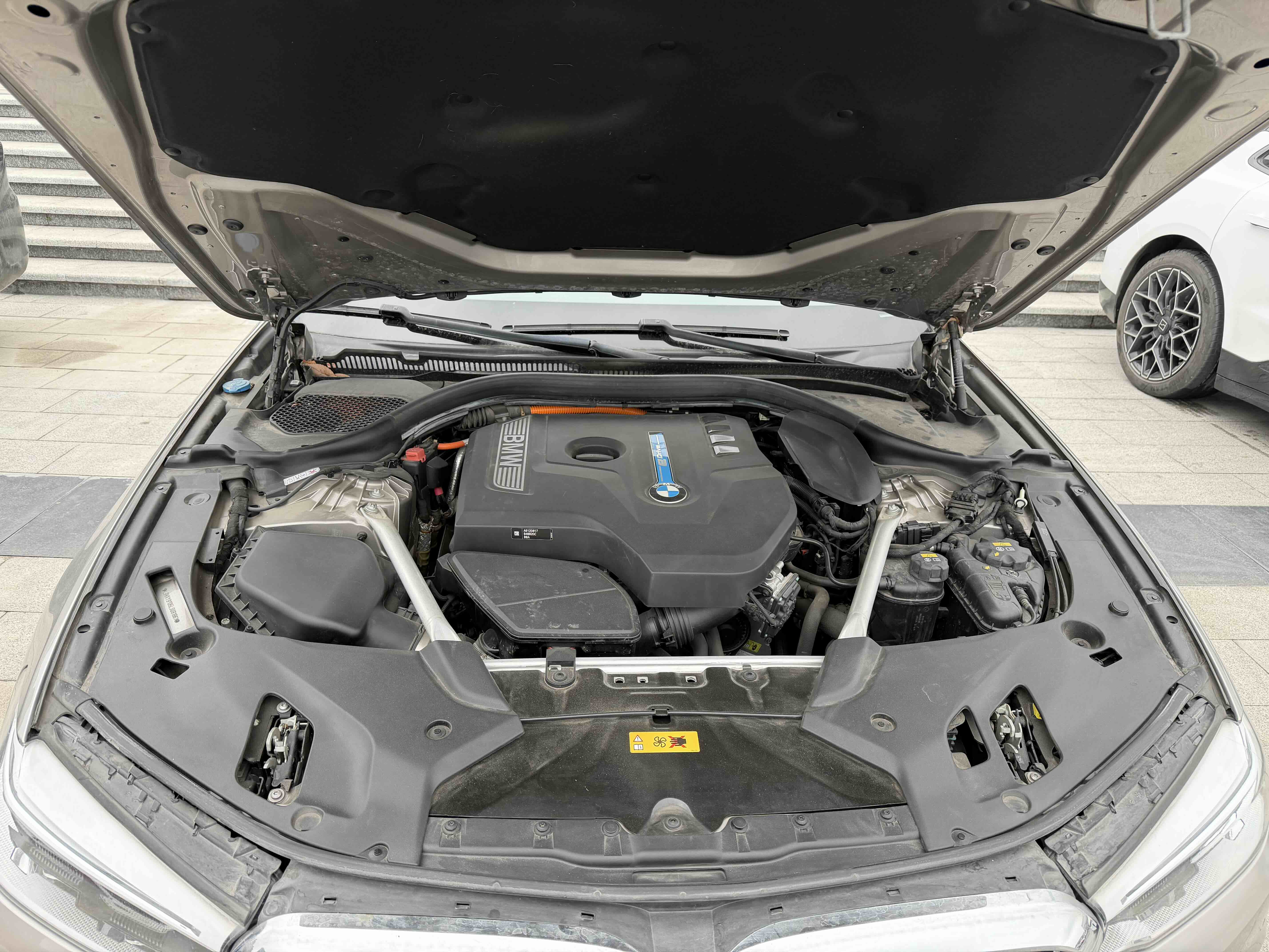 BMW 5 Series New Energy 2019 #14 BMW 5 Series New Energy 2019 car image #14