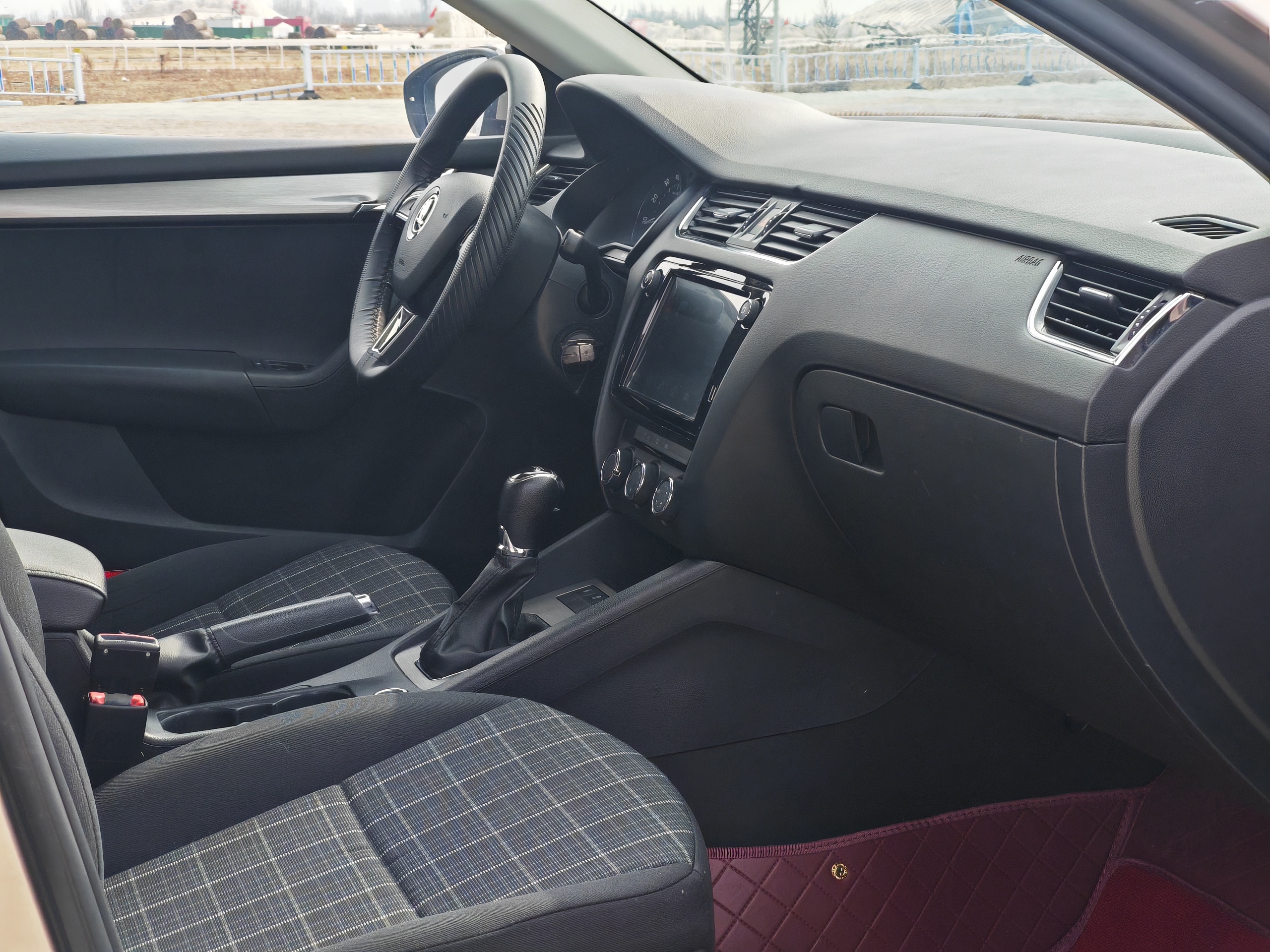 Skoda Octavia 2019 car image #14