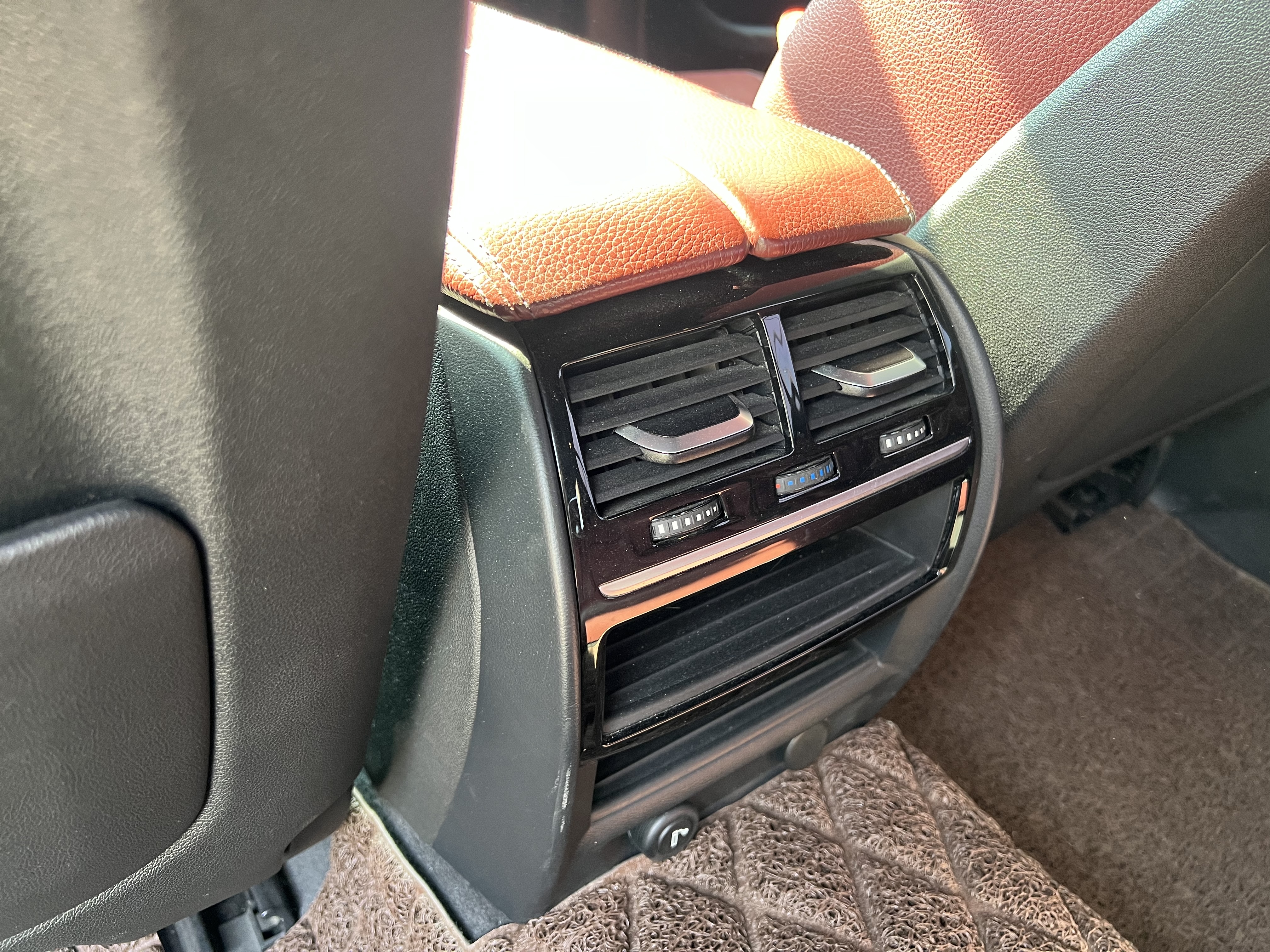 BMW 5 Series 2019 car image #14