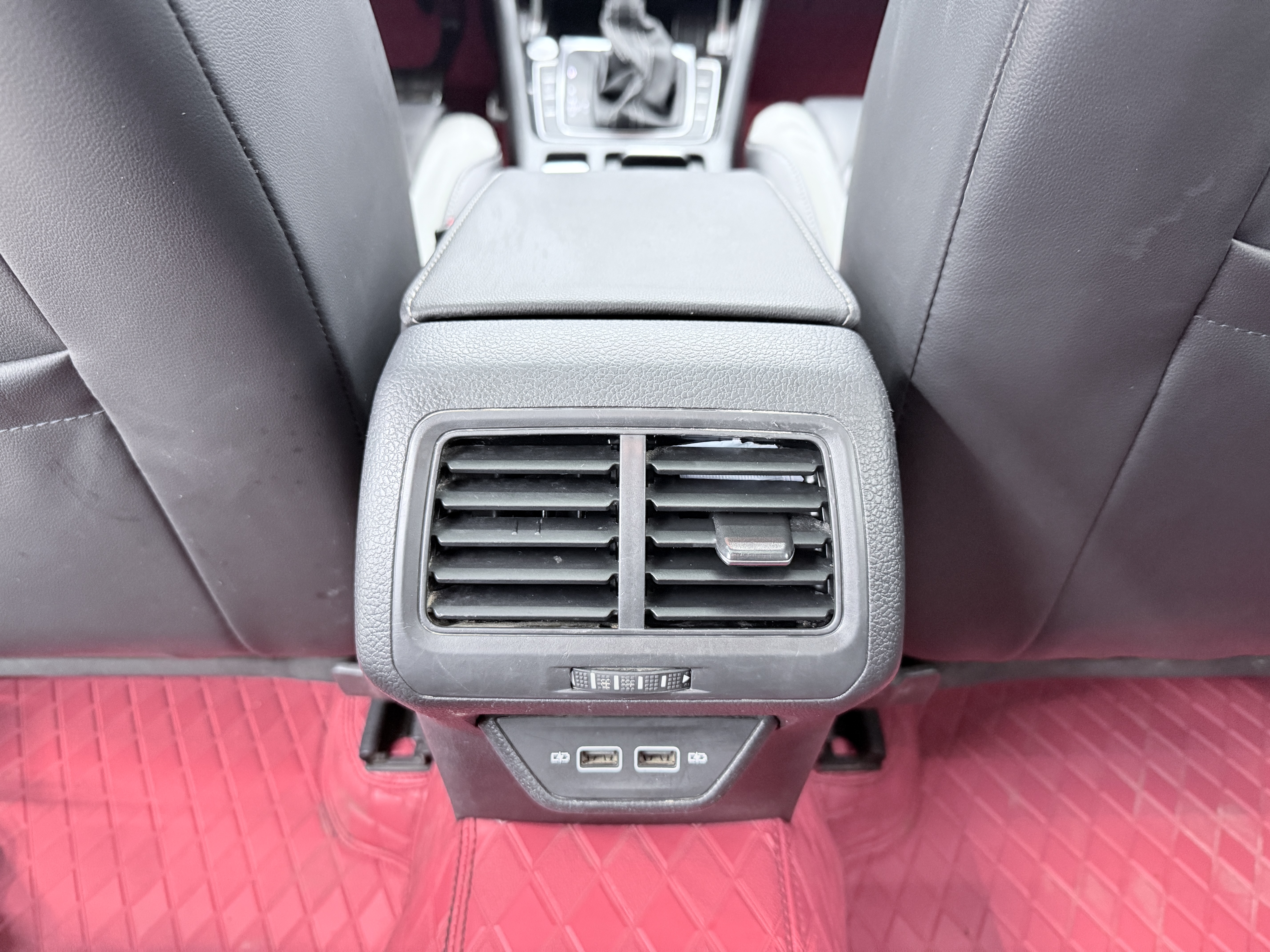 Volkswagen Golf 2019 изображение автомобиля #14