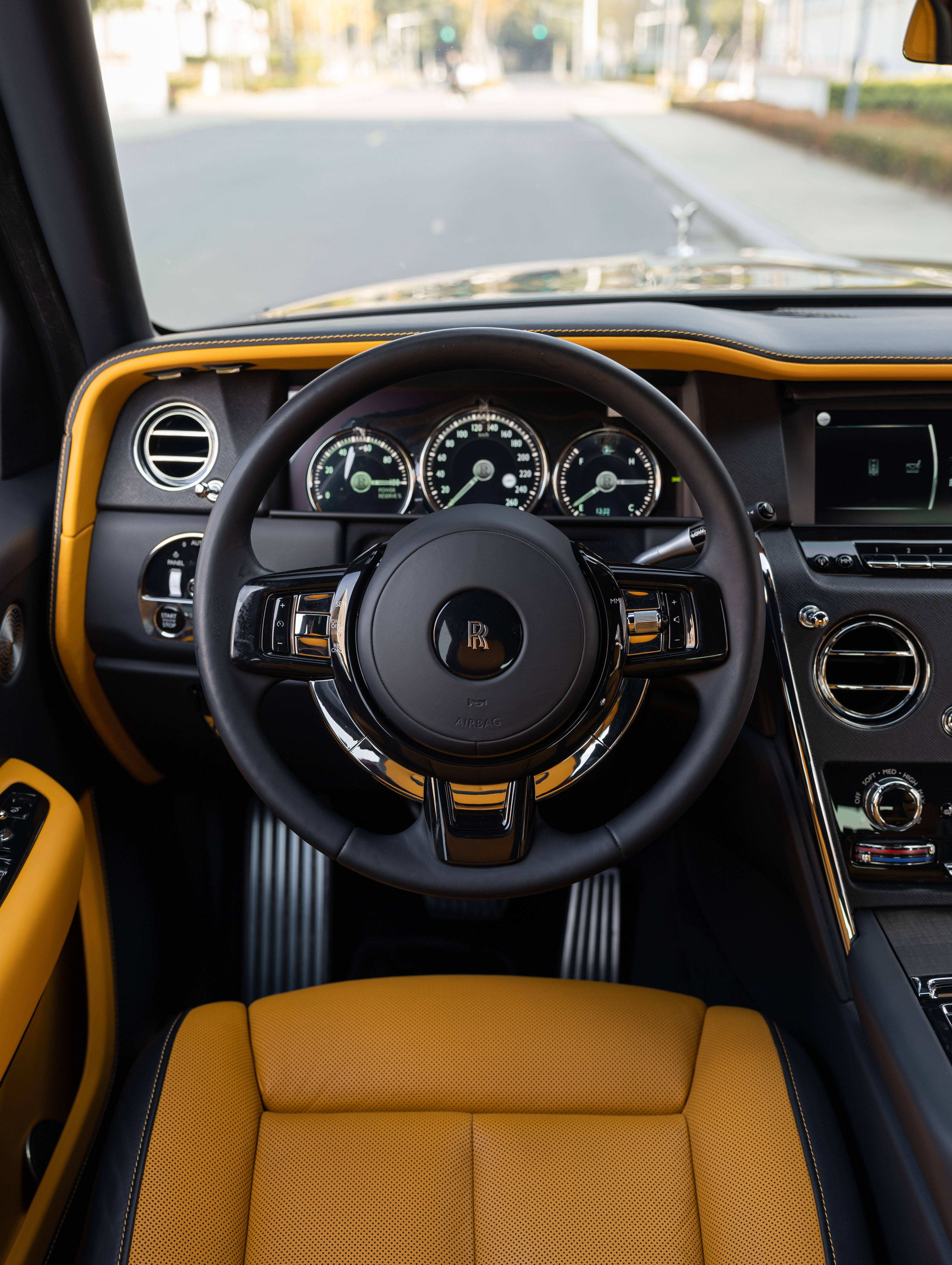 Volkswagen Cullinan 2022 car image #14
