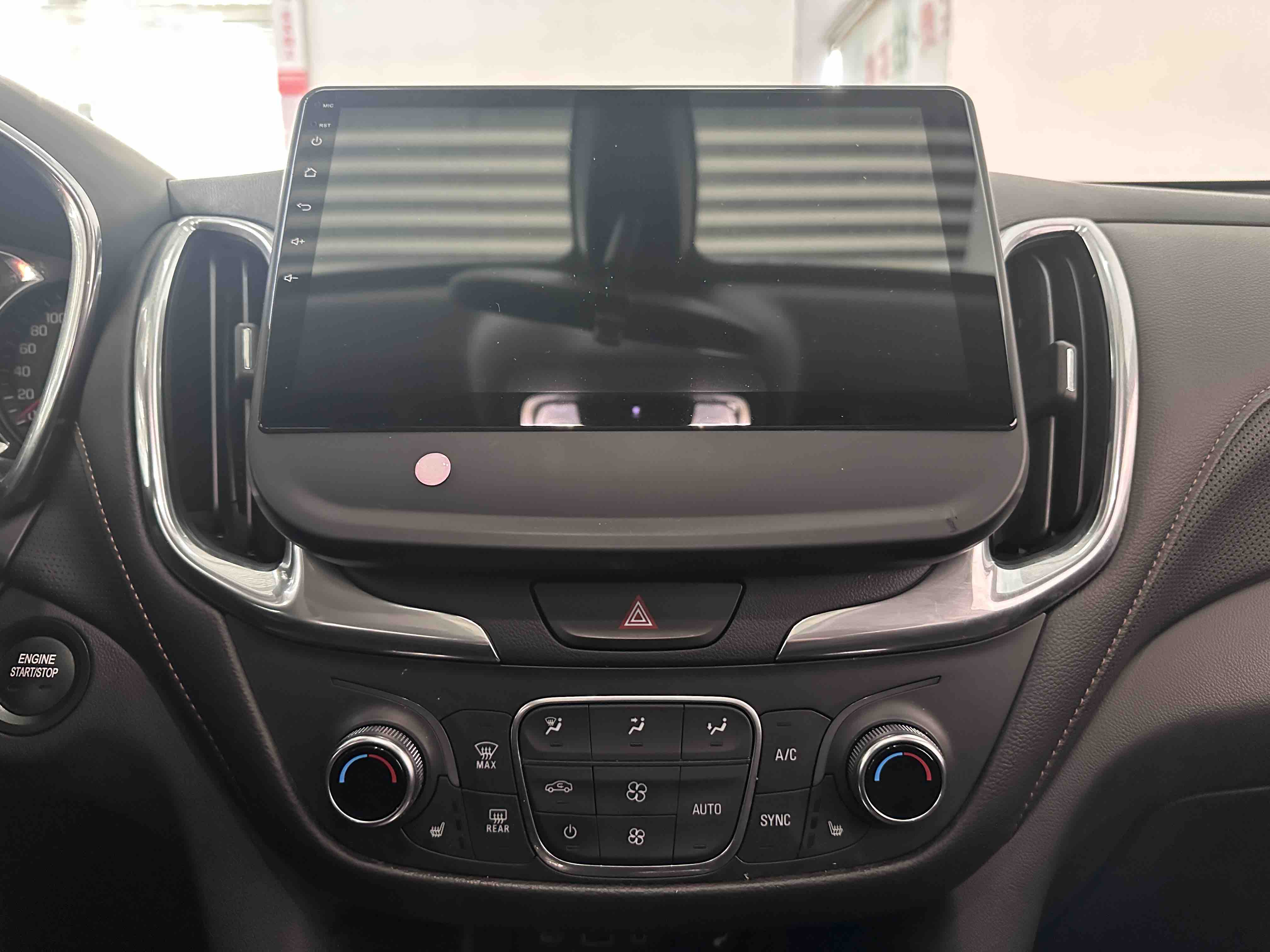 Chevrolet Equinox 2020 car image #14