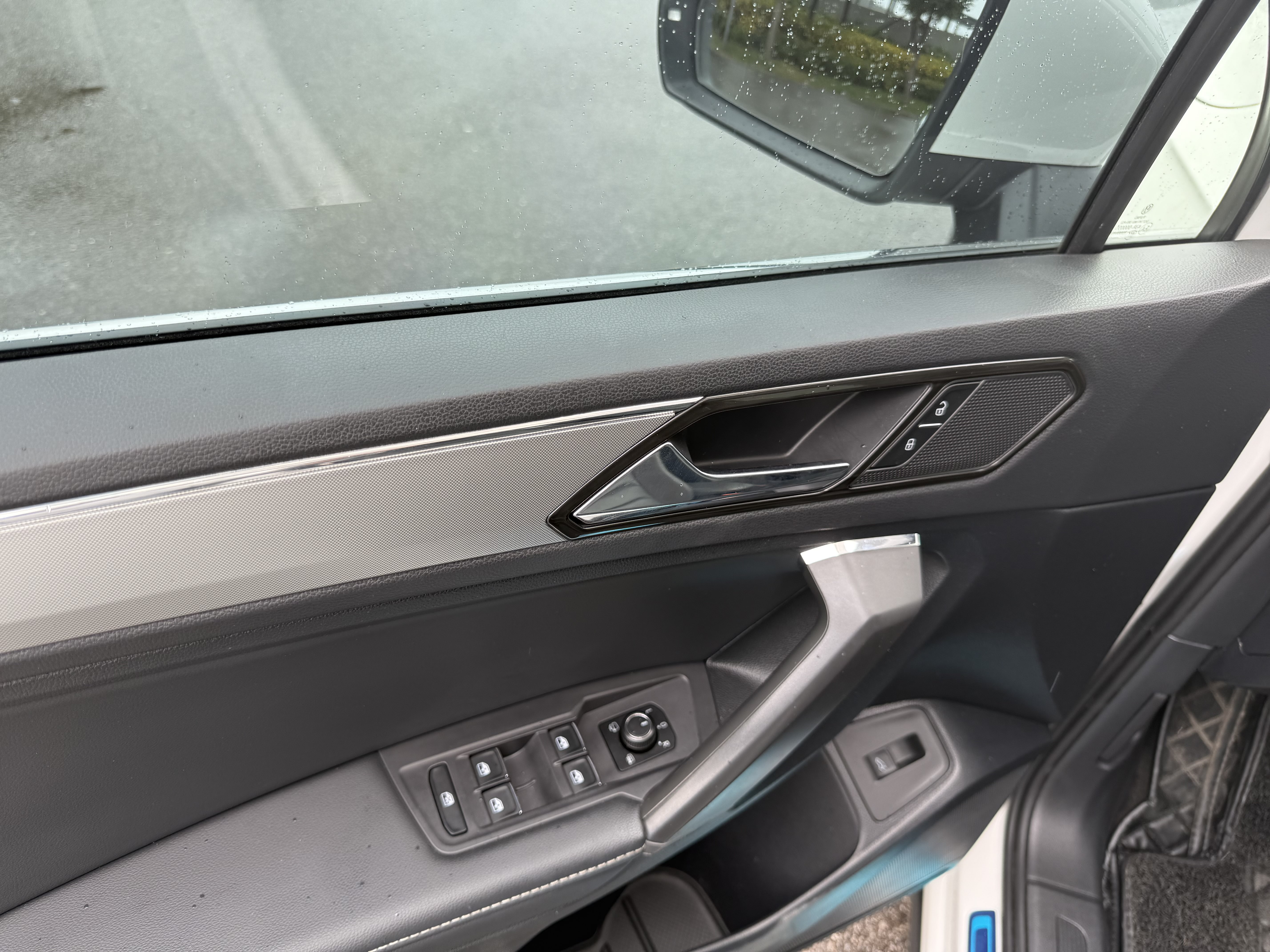 Volkswagen Tiguan L 2019 #14 Volkswagen Tiguan L 2019 car image #14
