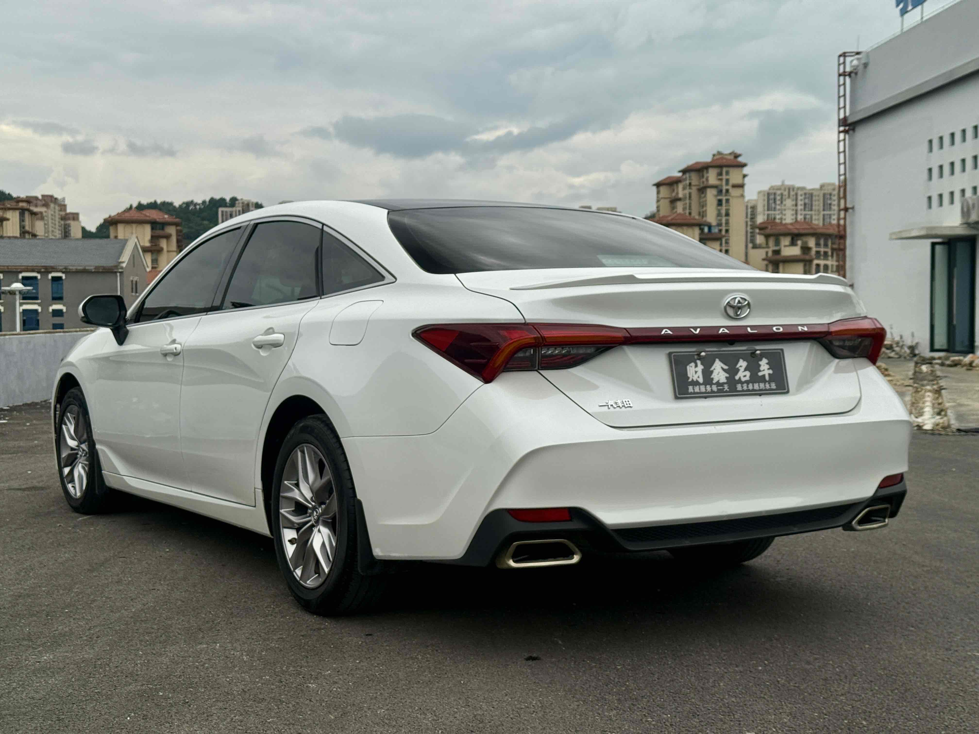 Toyota Avalon 2020 car image #14