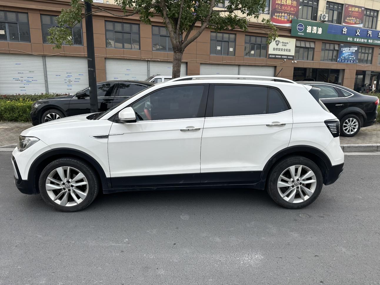Volkswagen 2019 car image #14