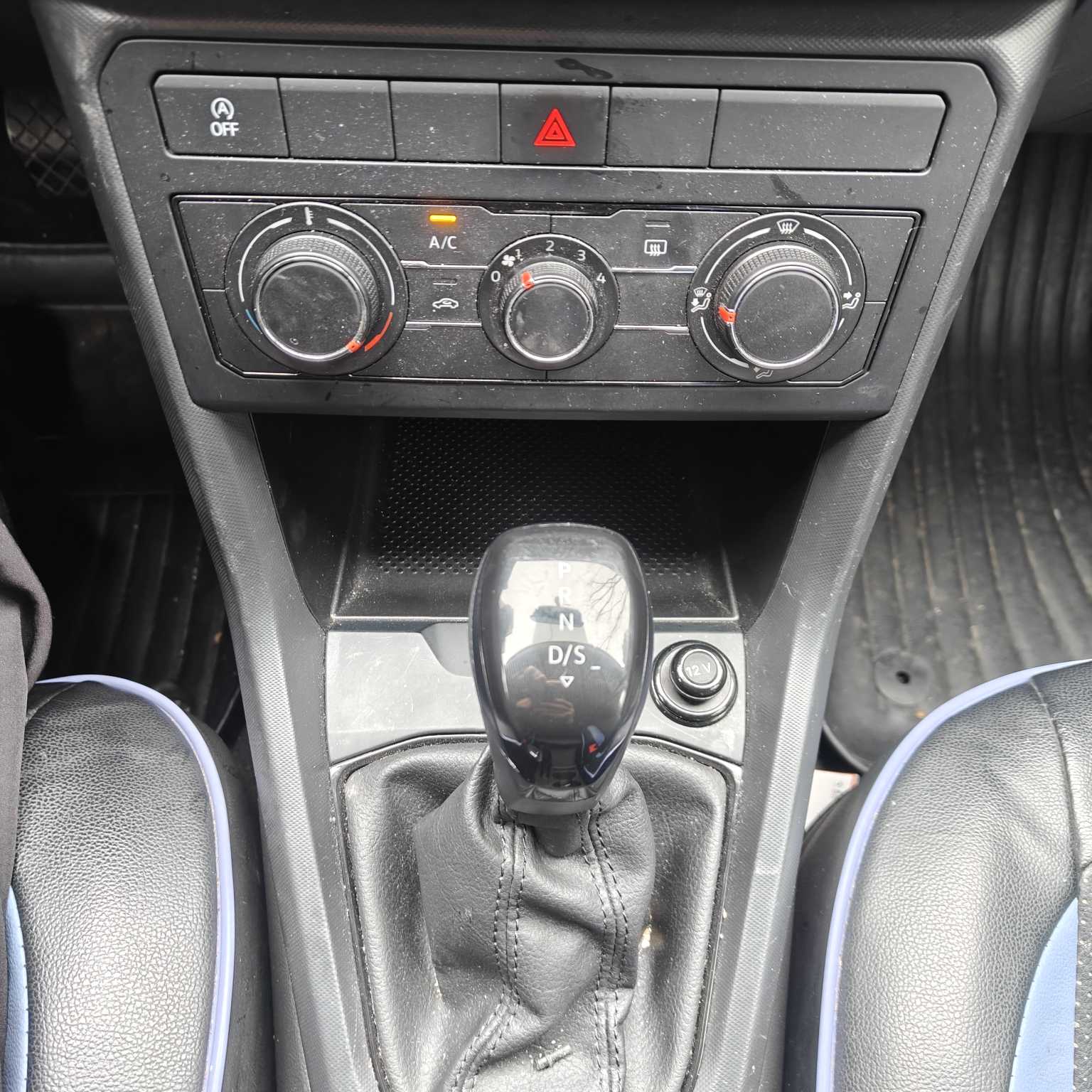 Volkswagen T-Cross 2020 car image #14