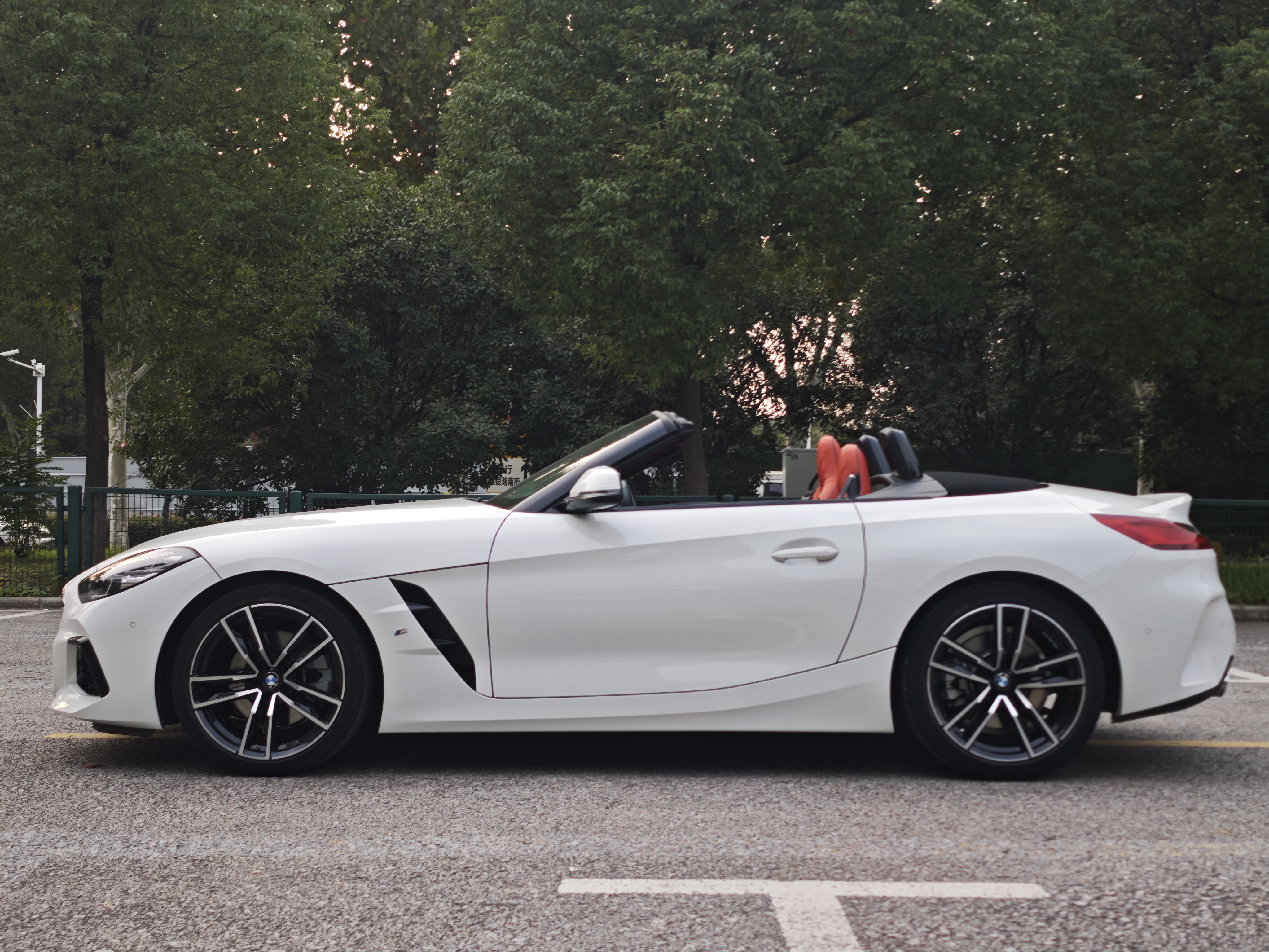 BMW Z4 M40i 2021 car image #14