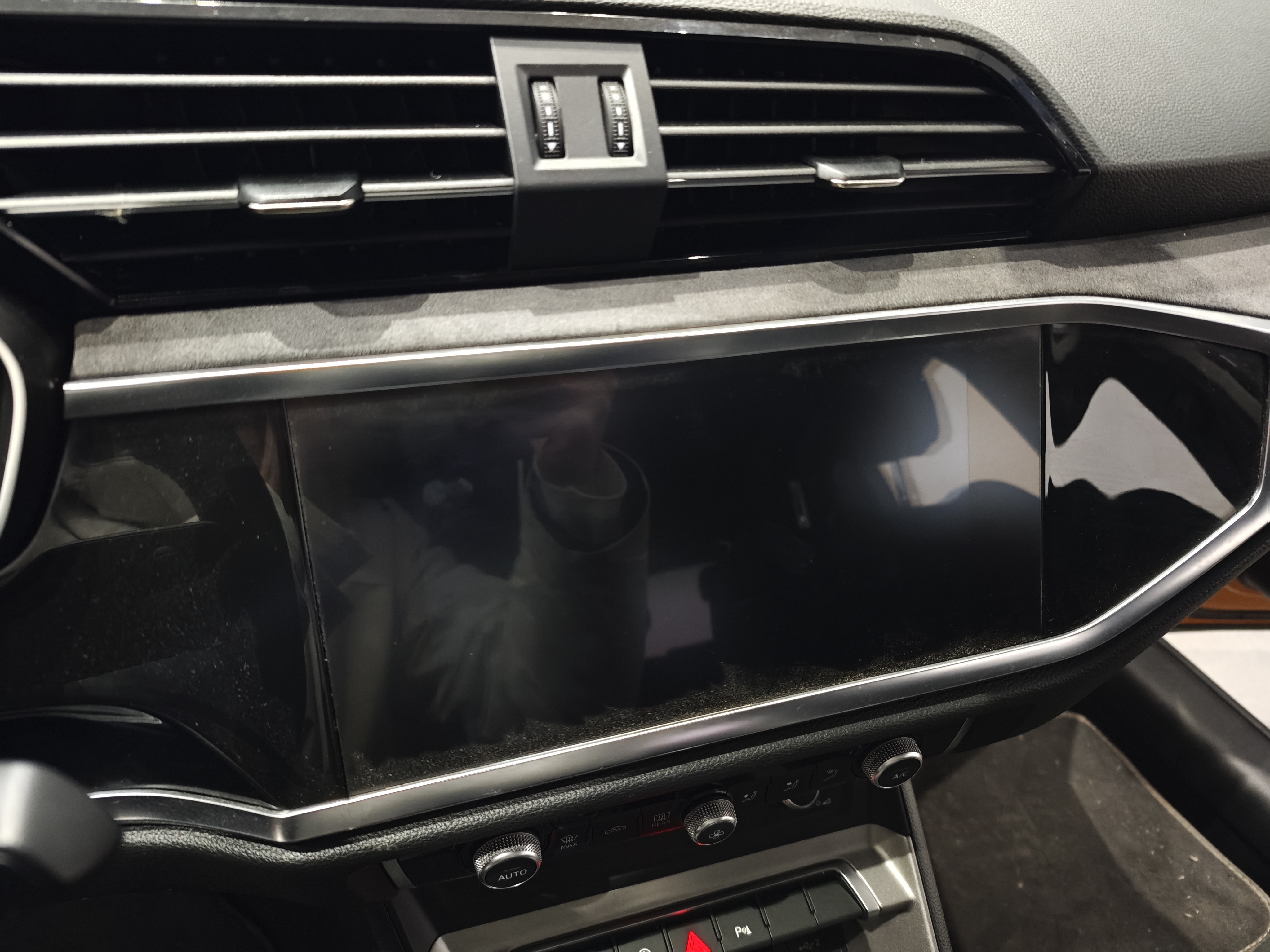 Audi Q3 2019 #14 Audi Q3 2019 car image #14