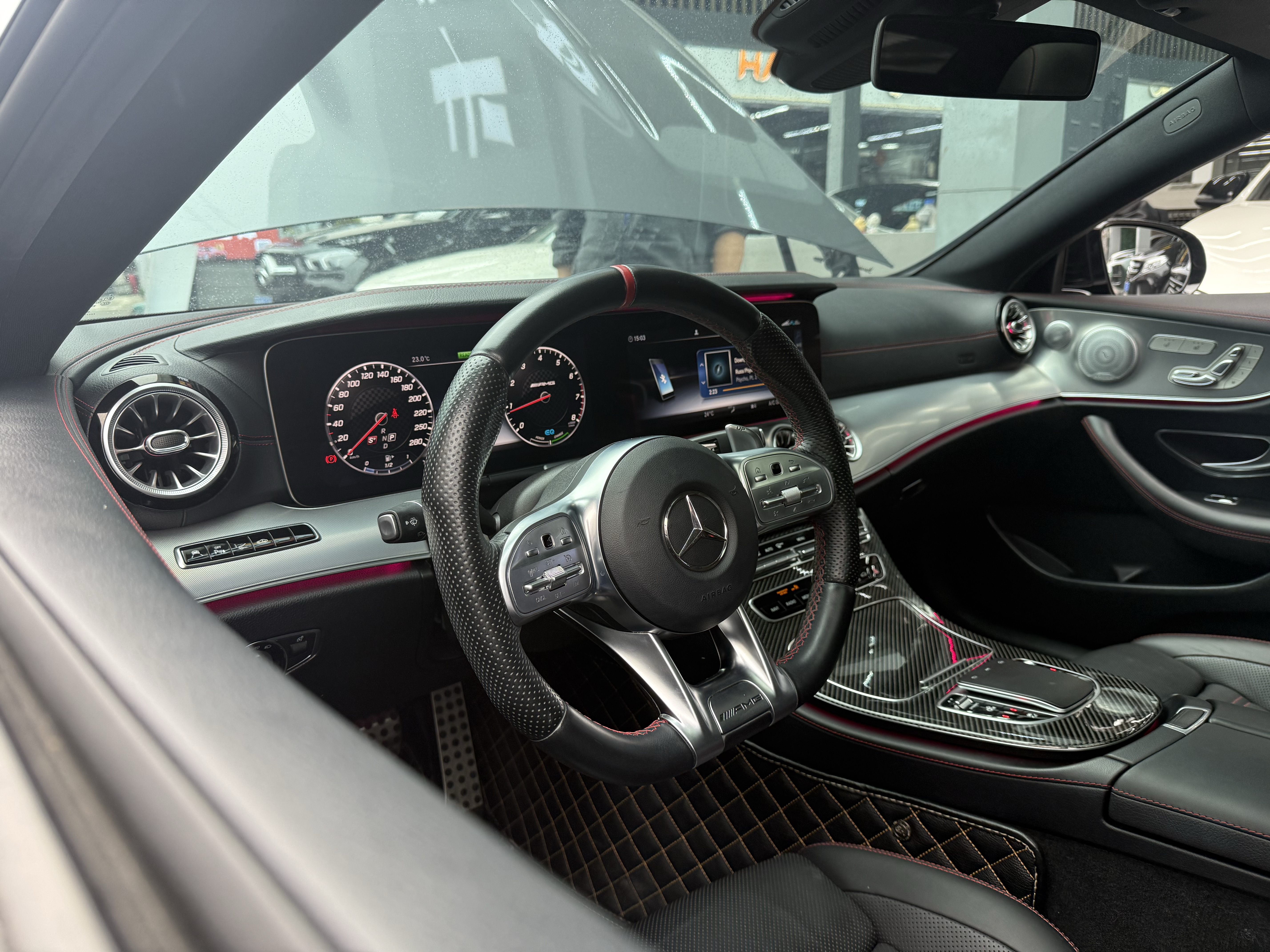Mercedes-Benz E AMG 2021 صورة سيارة #14