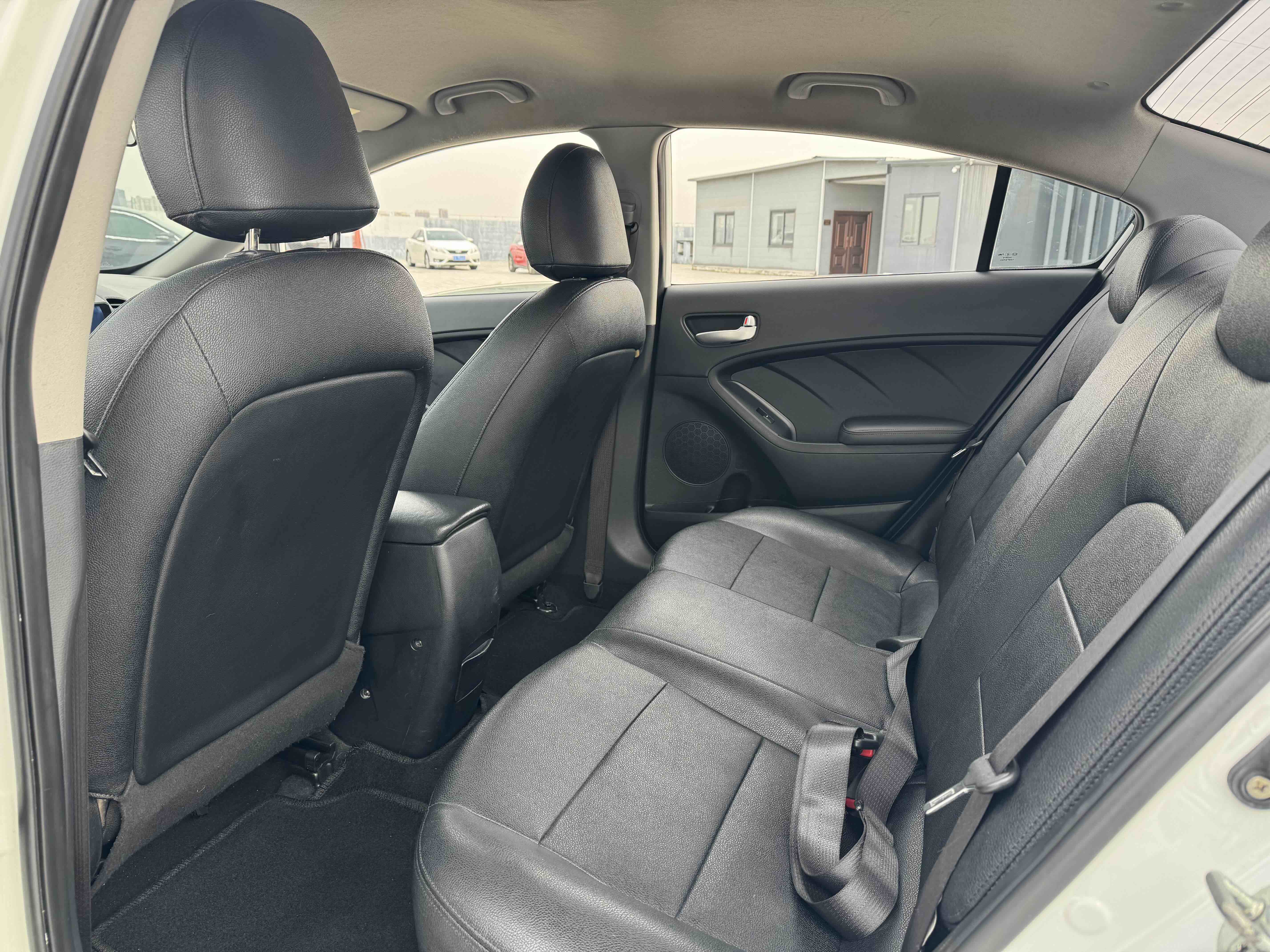 Kia K3 2016 #14 Kia K3 2016 car image #14