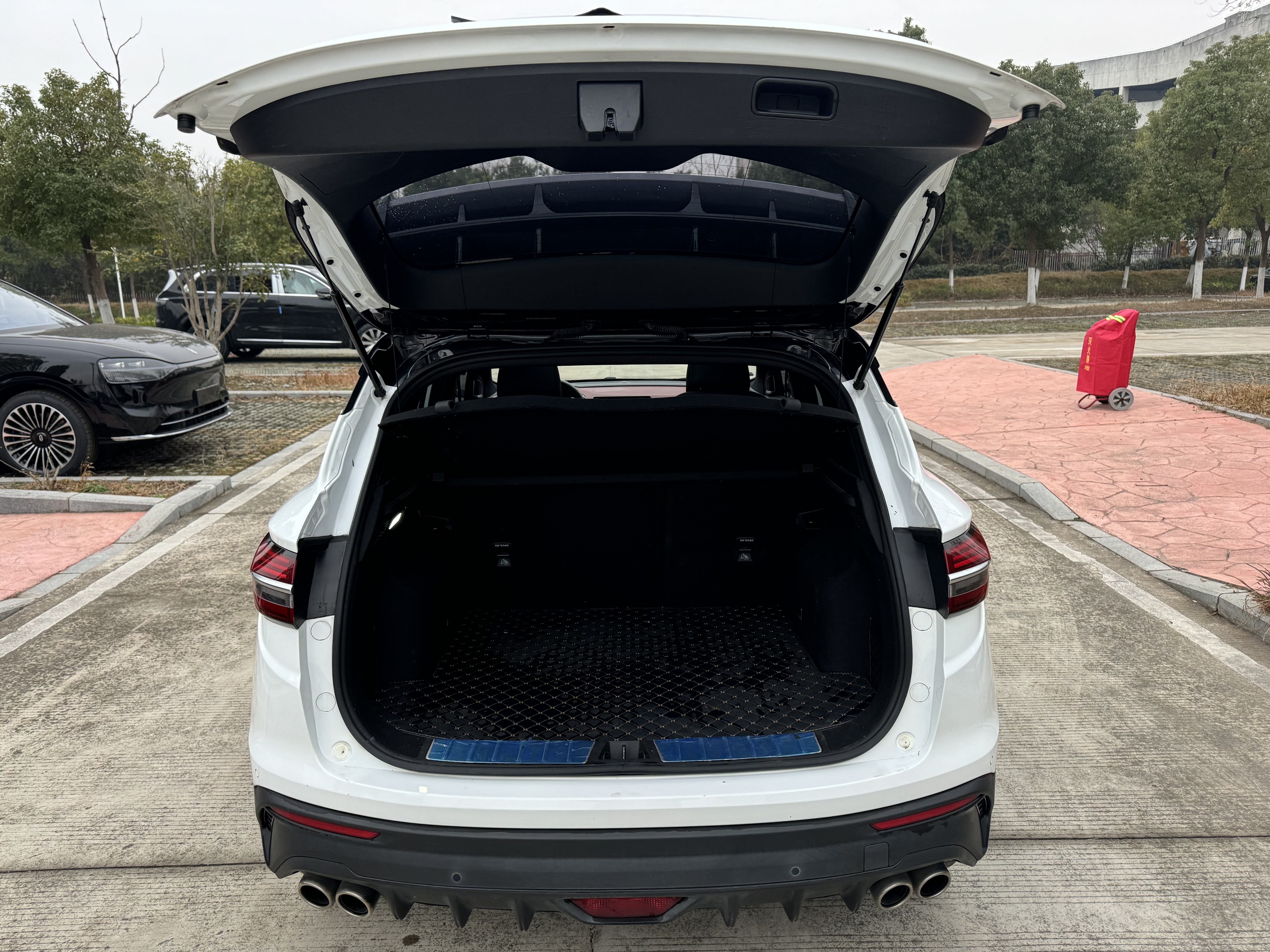 GEELY Coolray 2019 car image #14