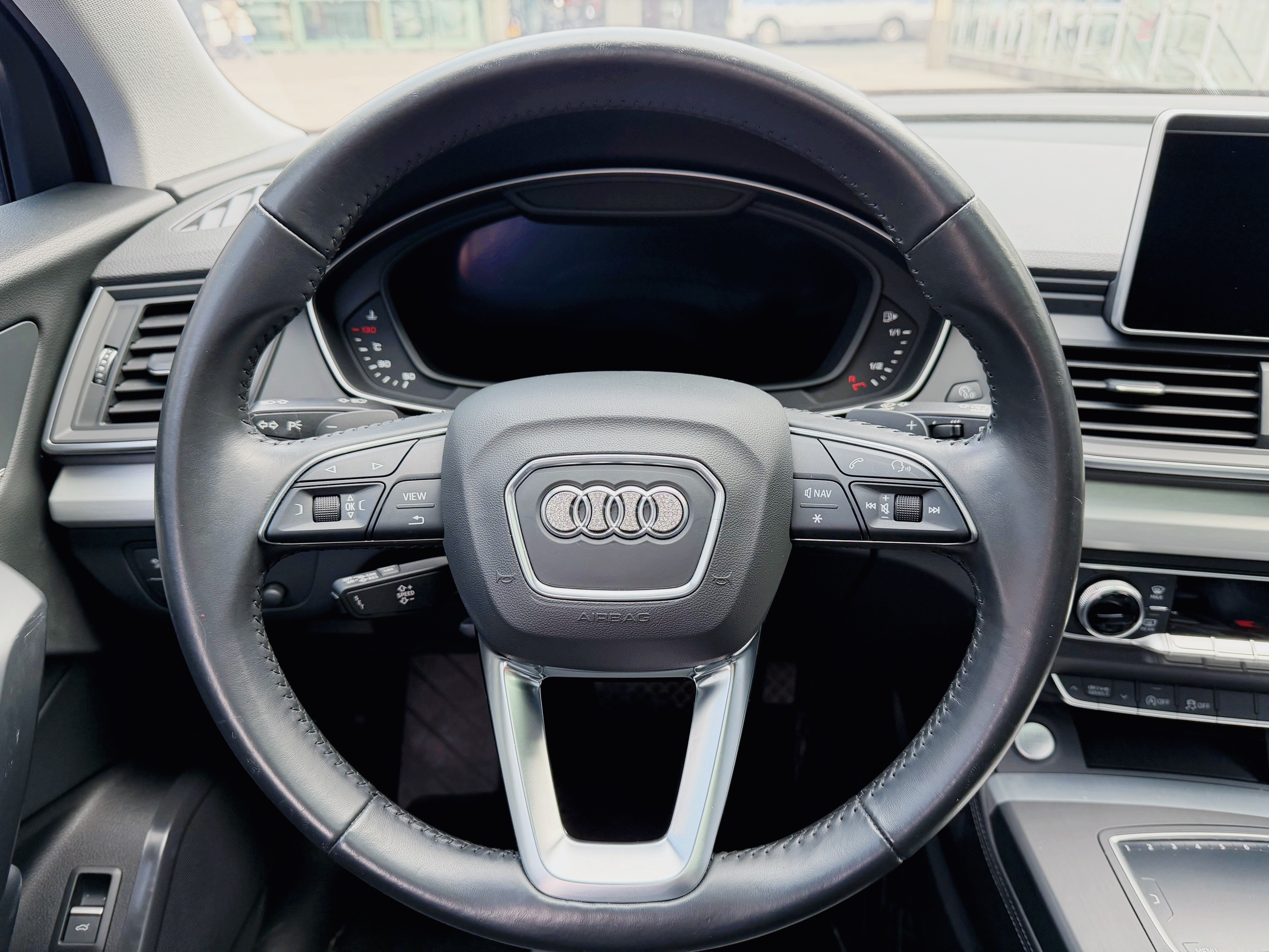 Audi Q5L 2020 car image #14