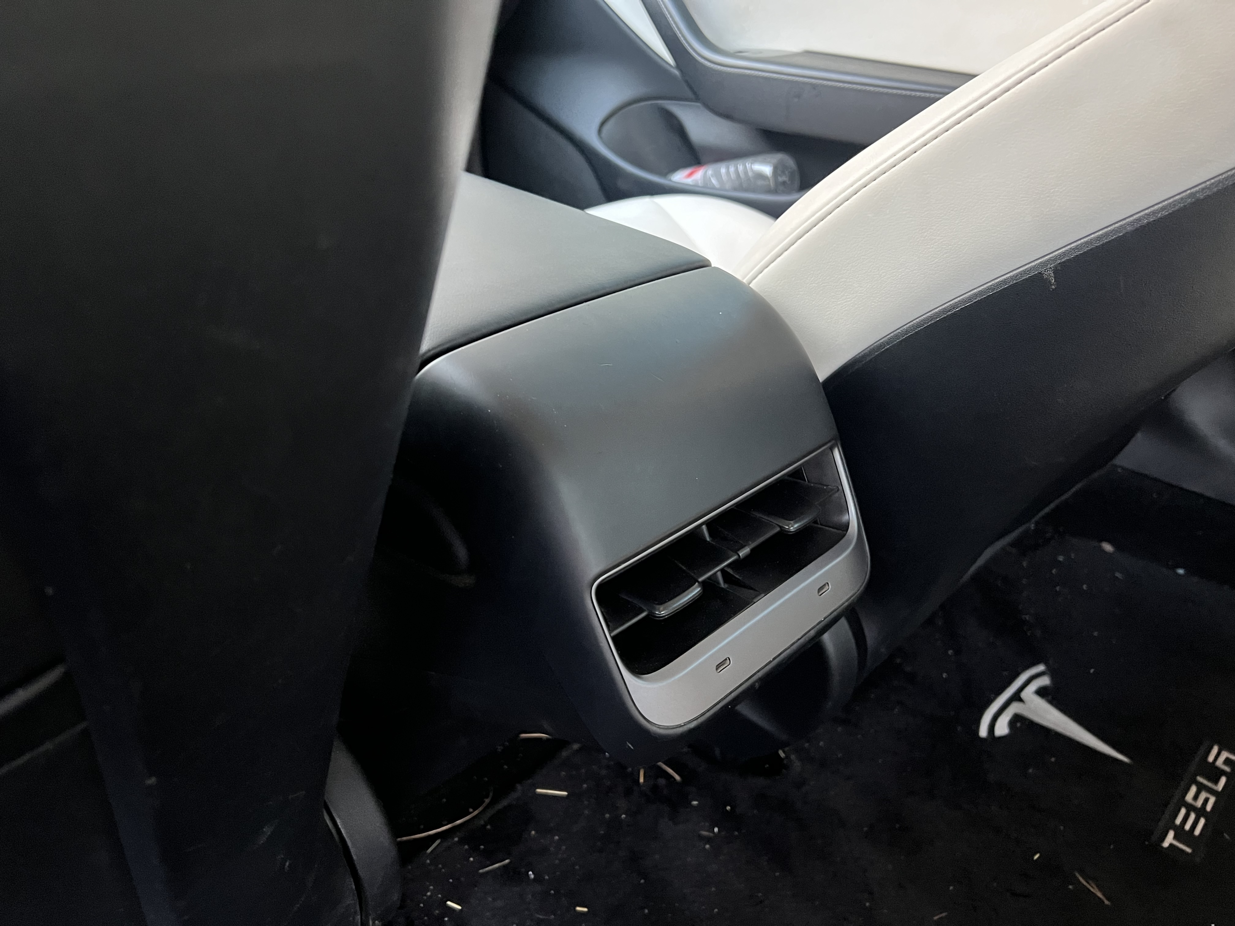 Tesla Model 3 2020 car image #14