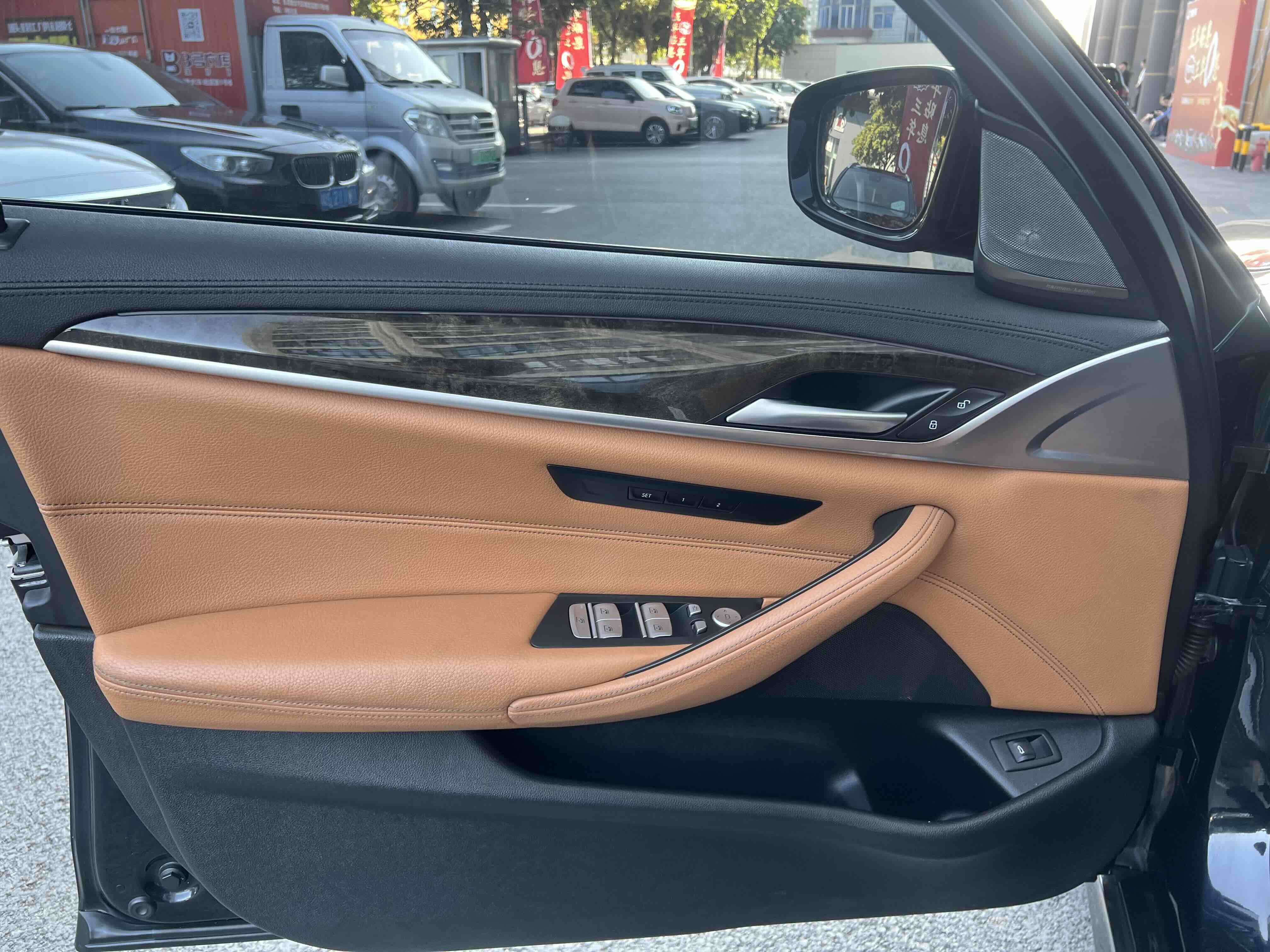 BMW 5 Series 2019 #14 BMW 5 Series 2019 car image #14