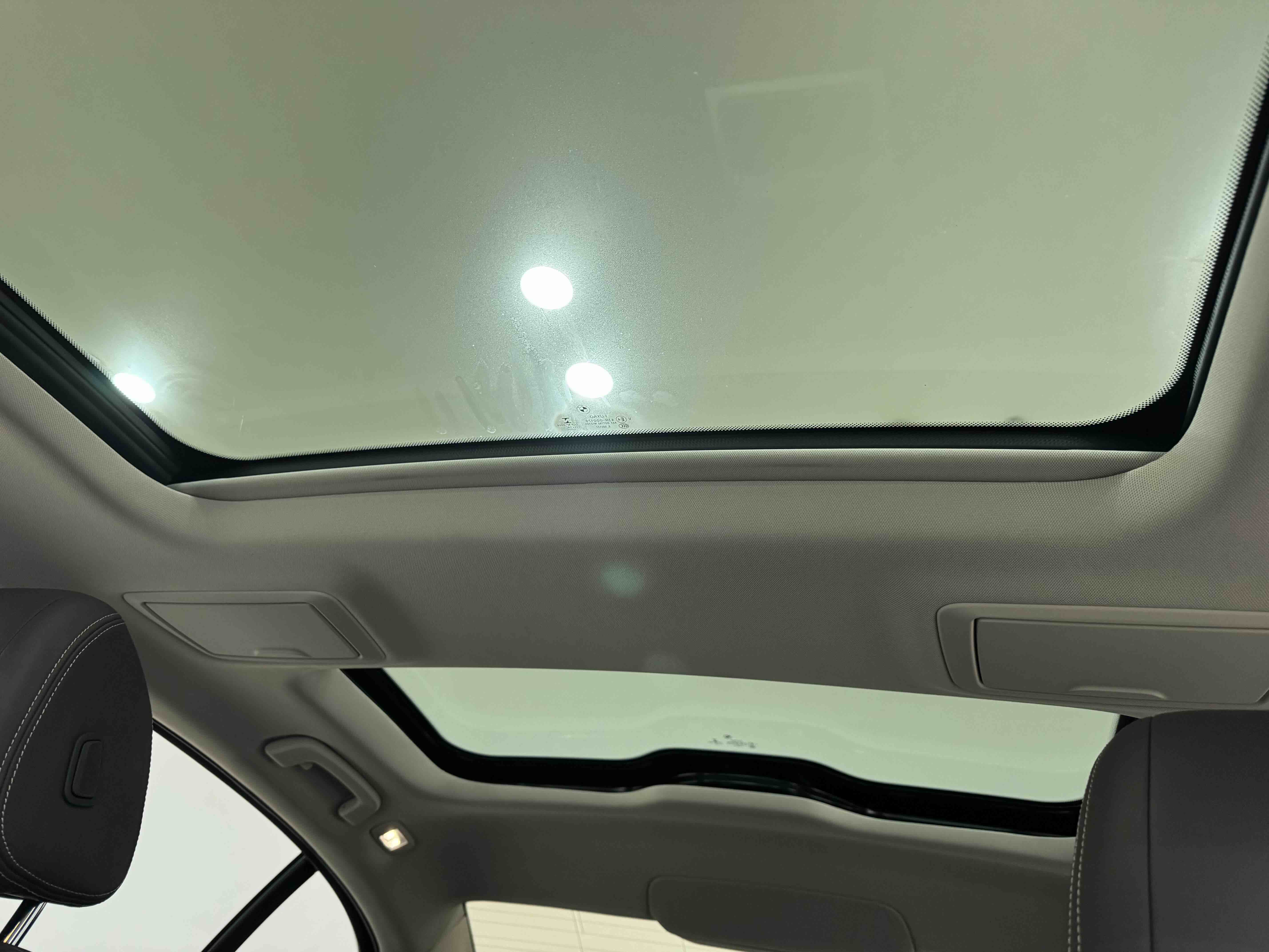 BMW 5 Series 2019 car image #14