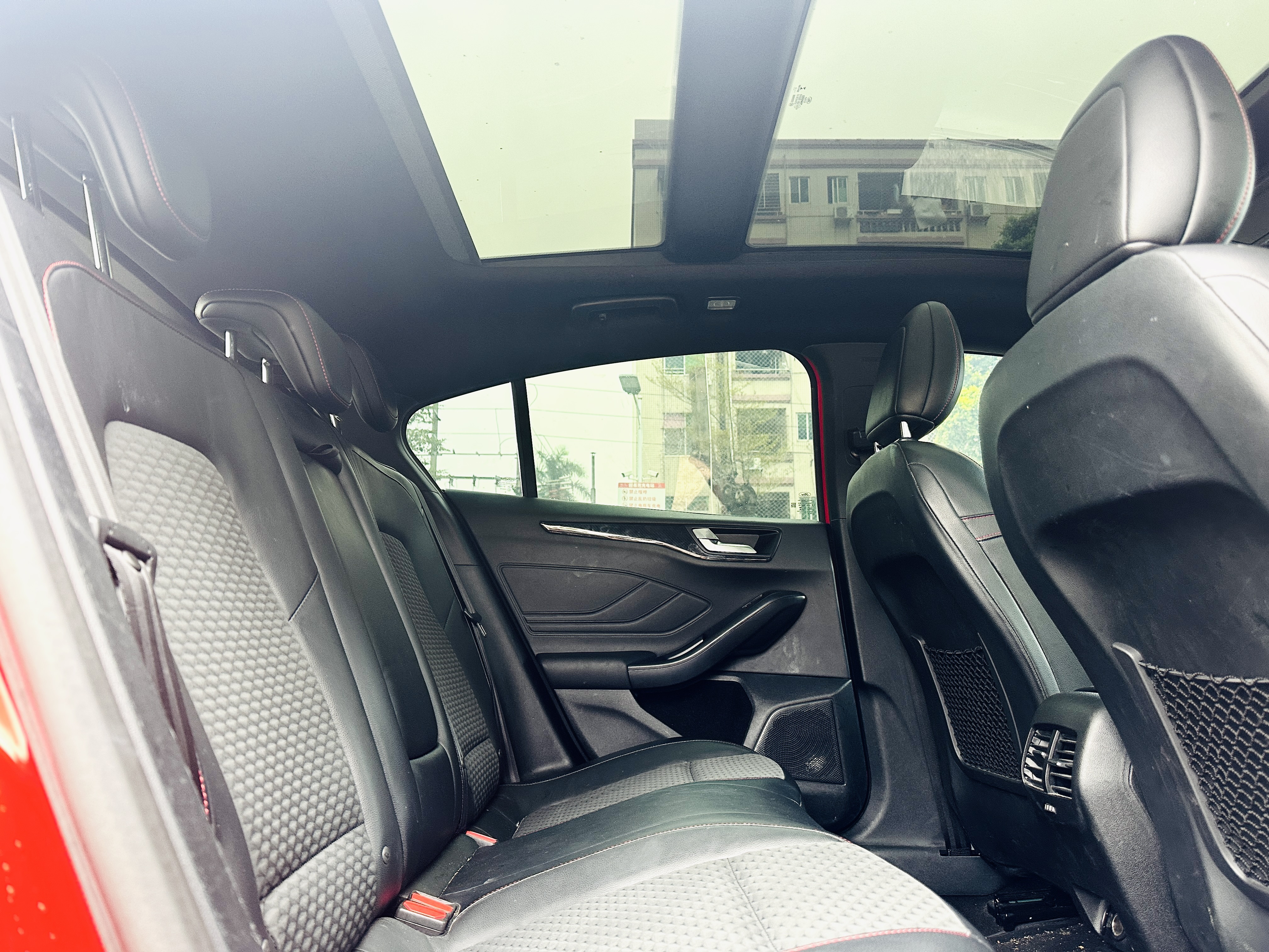 Ford Focus 2019 car image #14