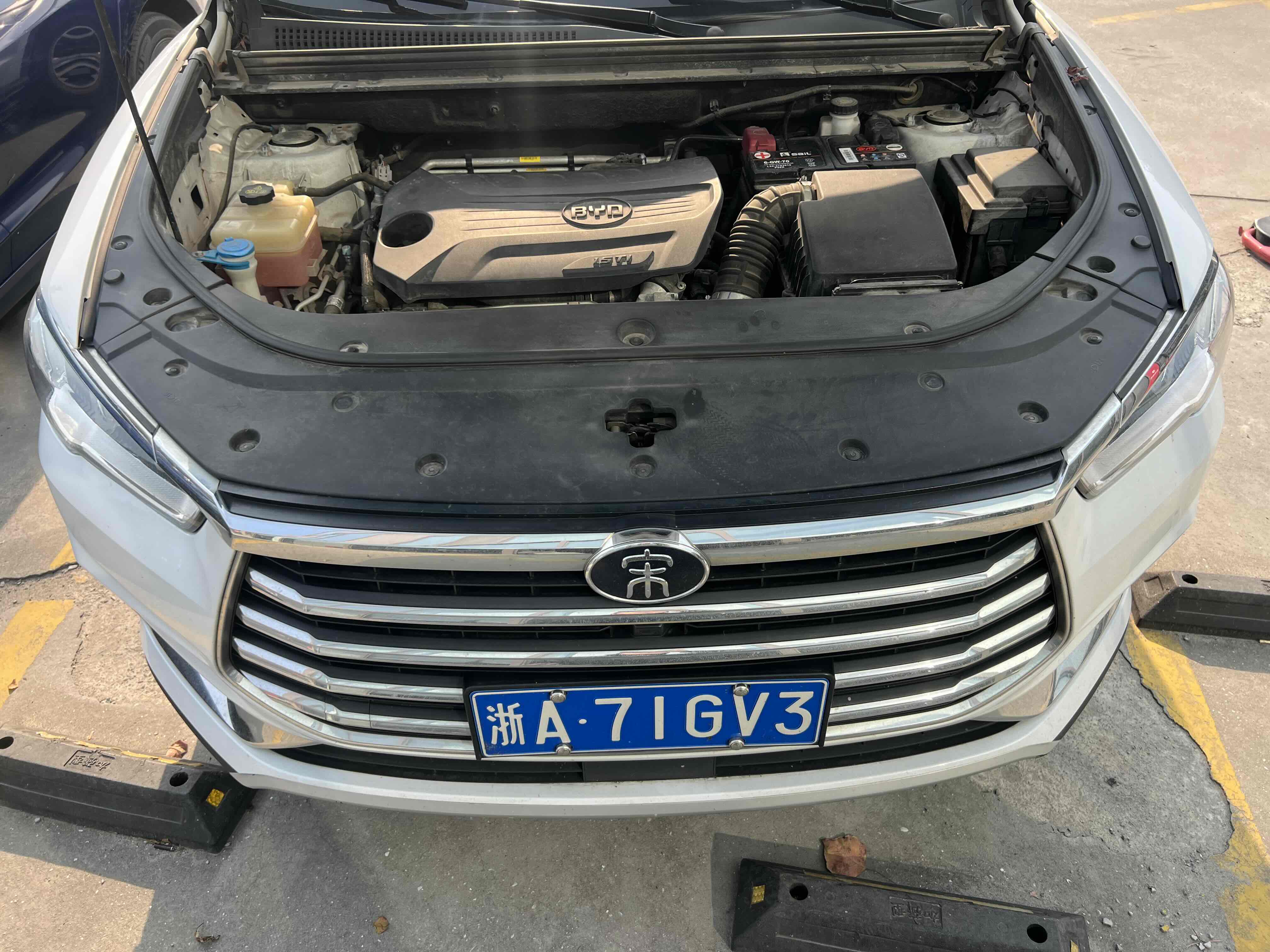 BYD Song Pro 2020 #14 BYD Song Pro 2020 car image #14