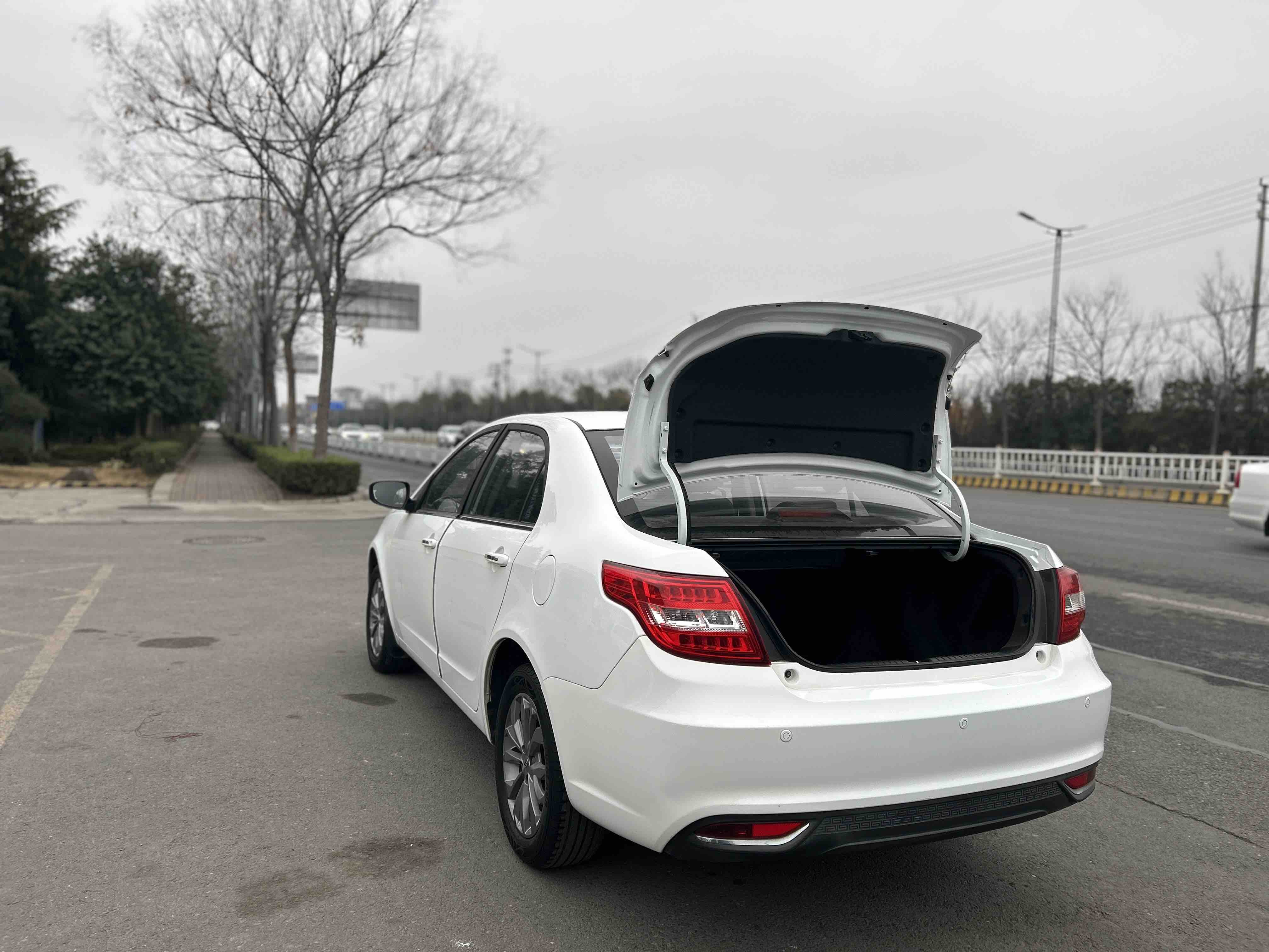 GEELY 2017 immagine di auto #14