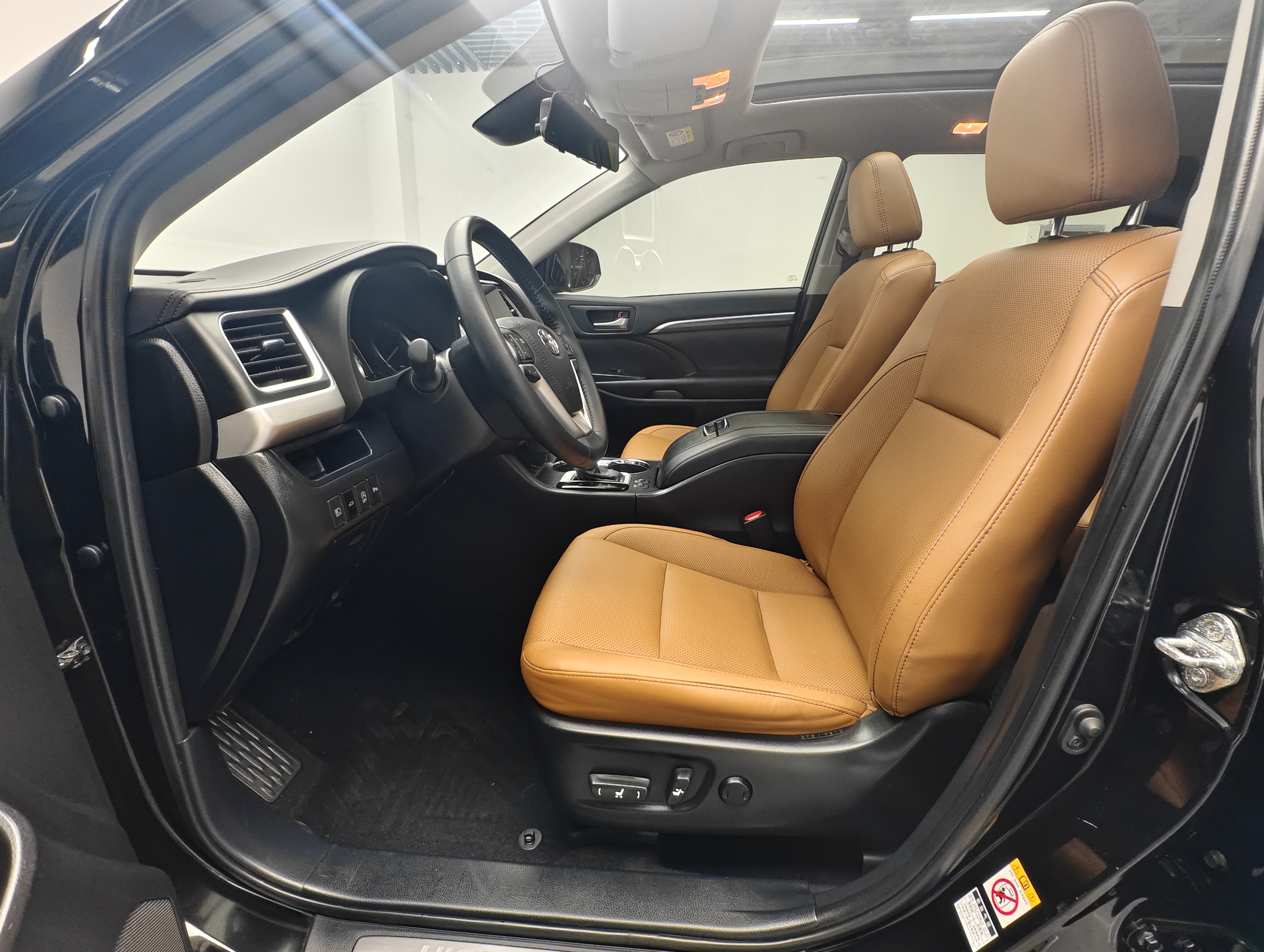 Toyota Highlander 2020 #14 Toyota Highlander 2020 car image #14