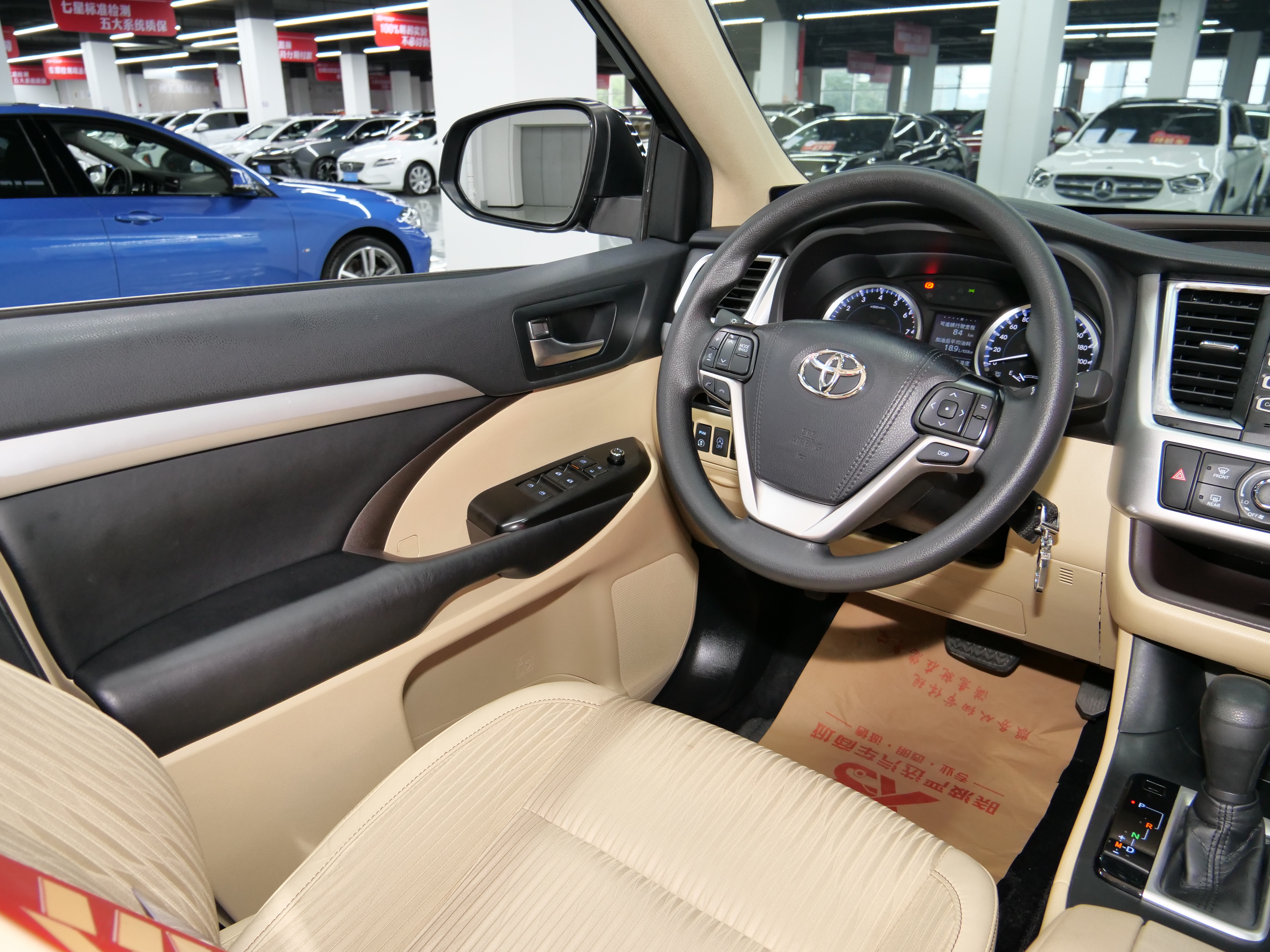 Toyota Highlander 2019 car image #14