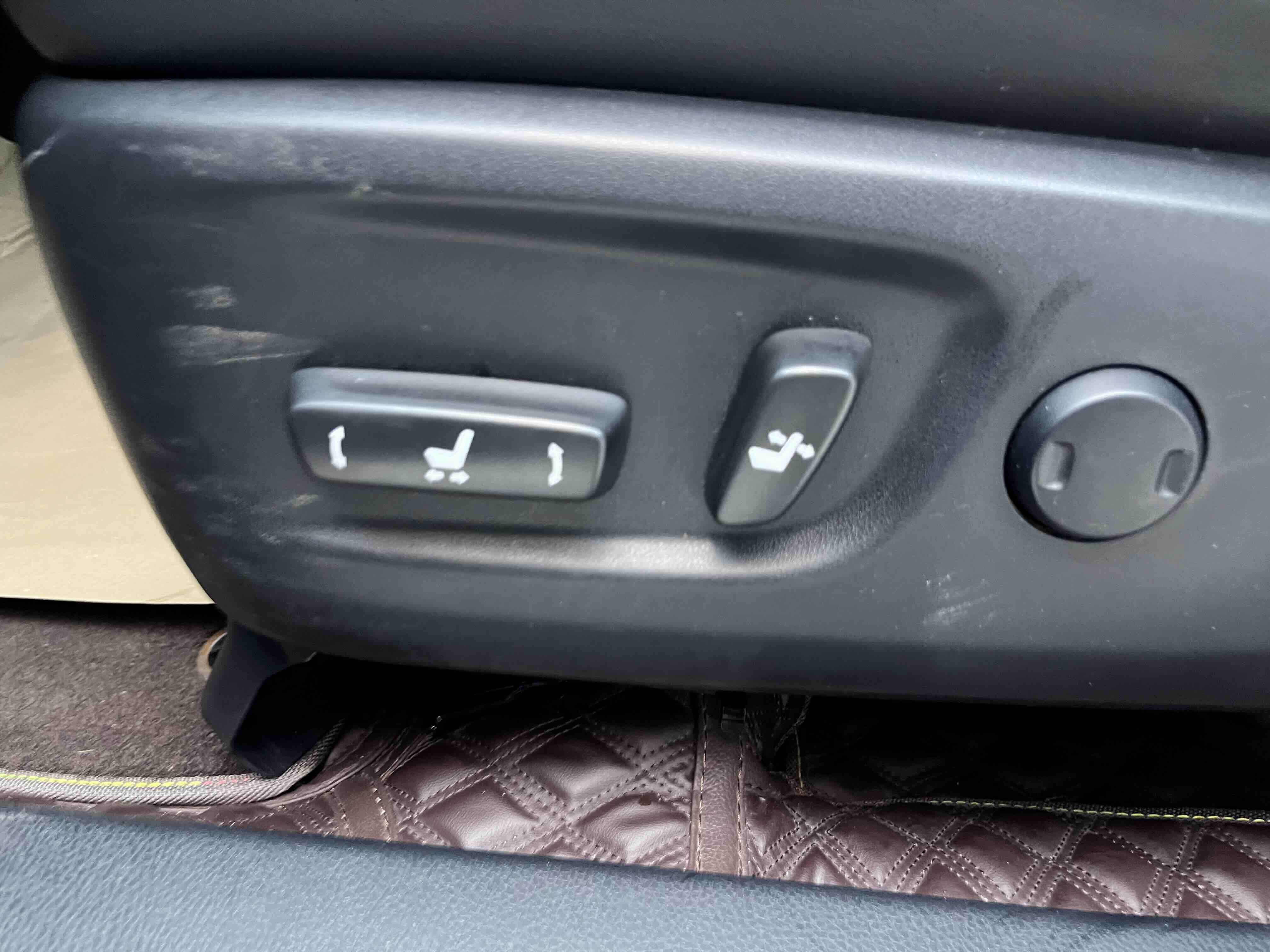 Toyota Highlander 2020 car image #14