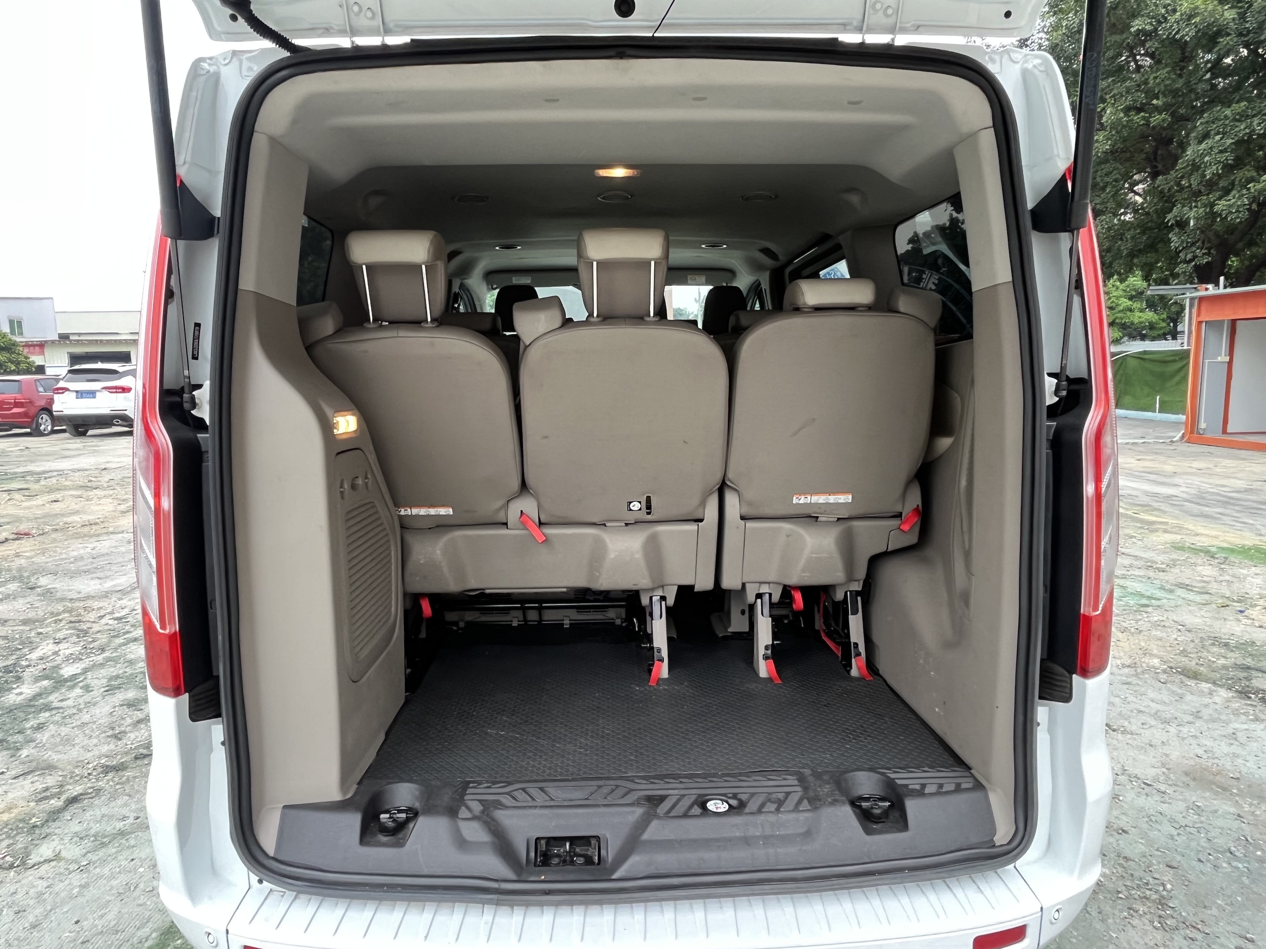 Ford Transit 2020 car image #14