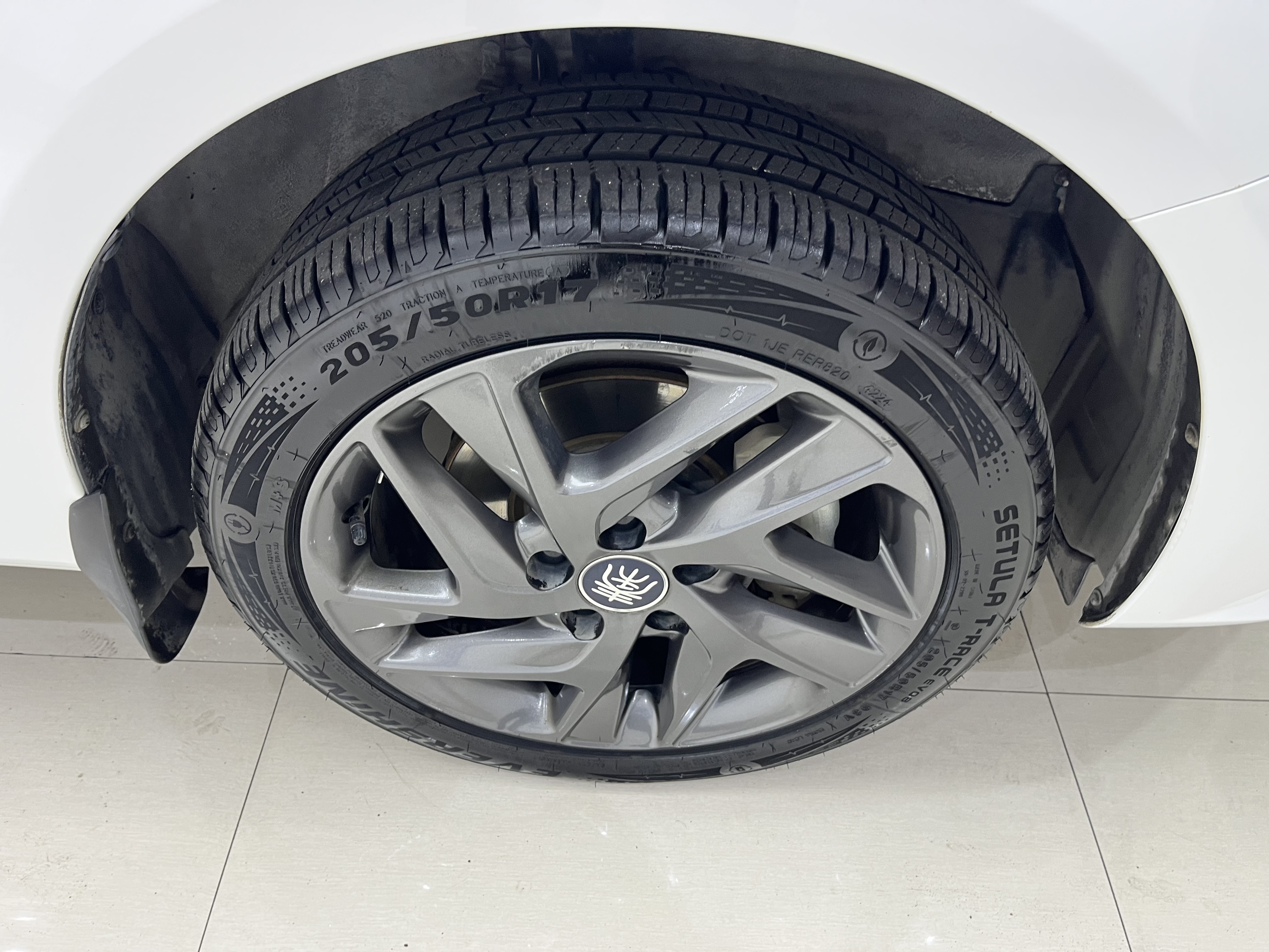 BYD Qin New Energy 2020 car image #14