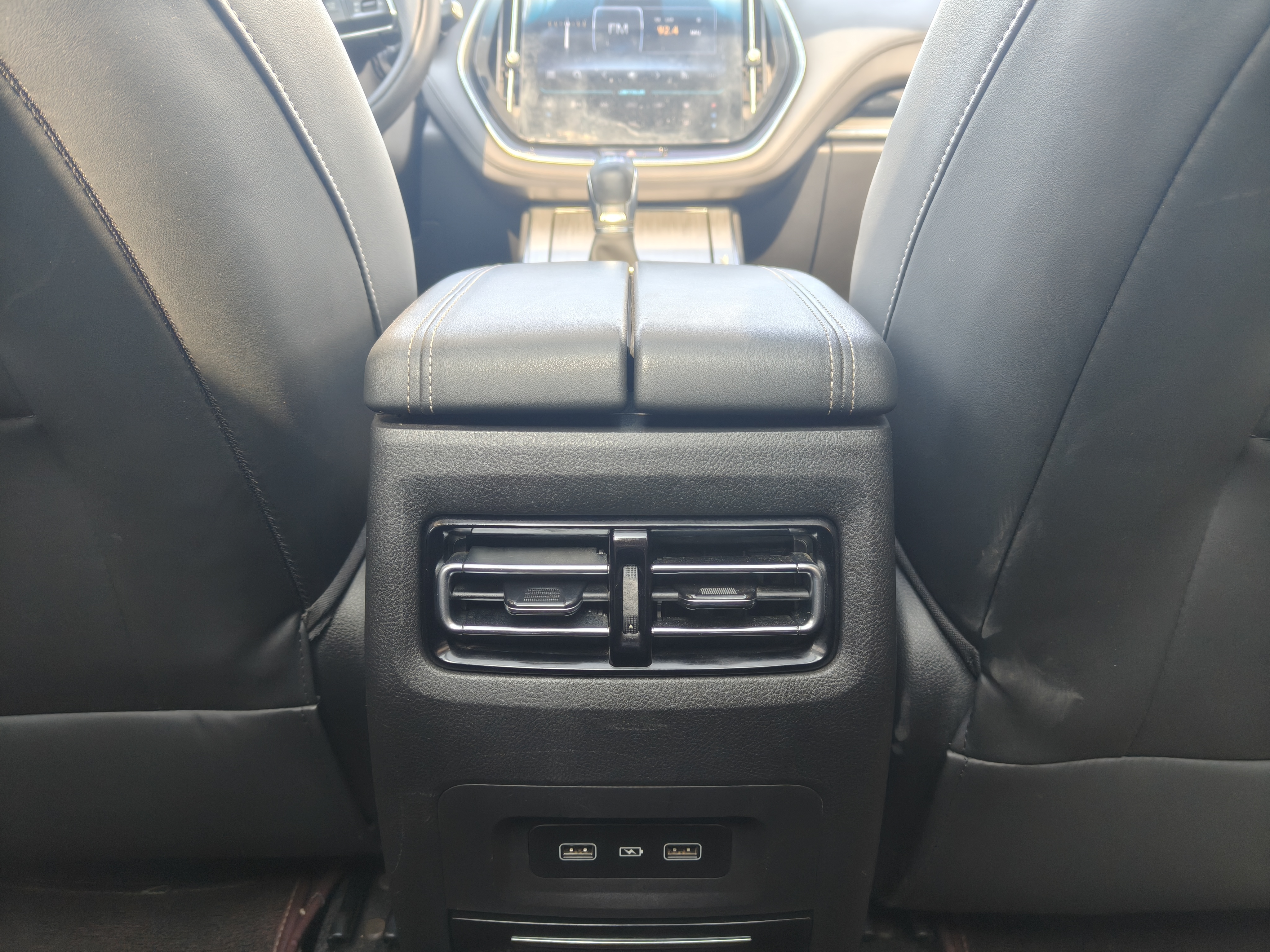X70 2019 car image #14
