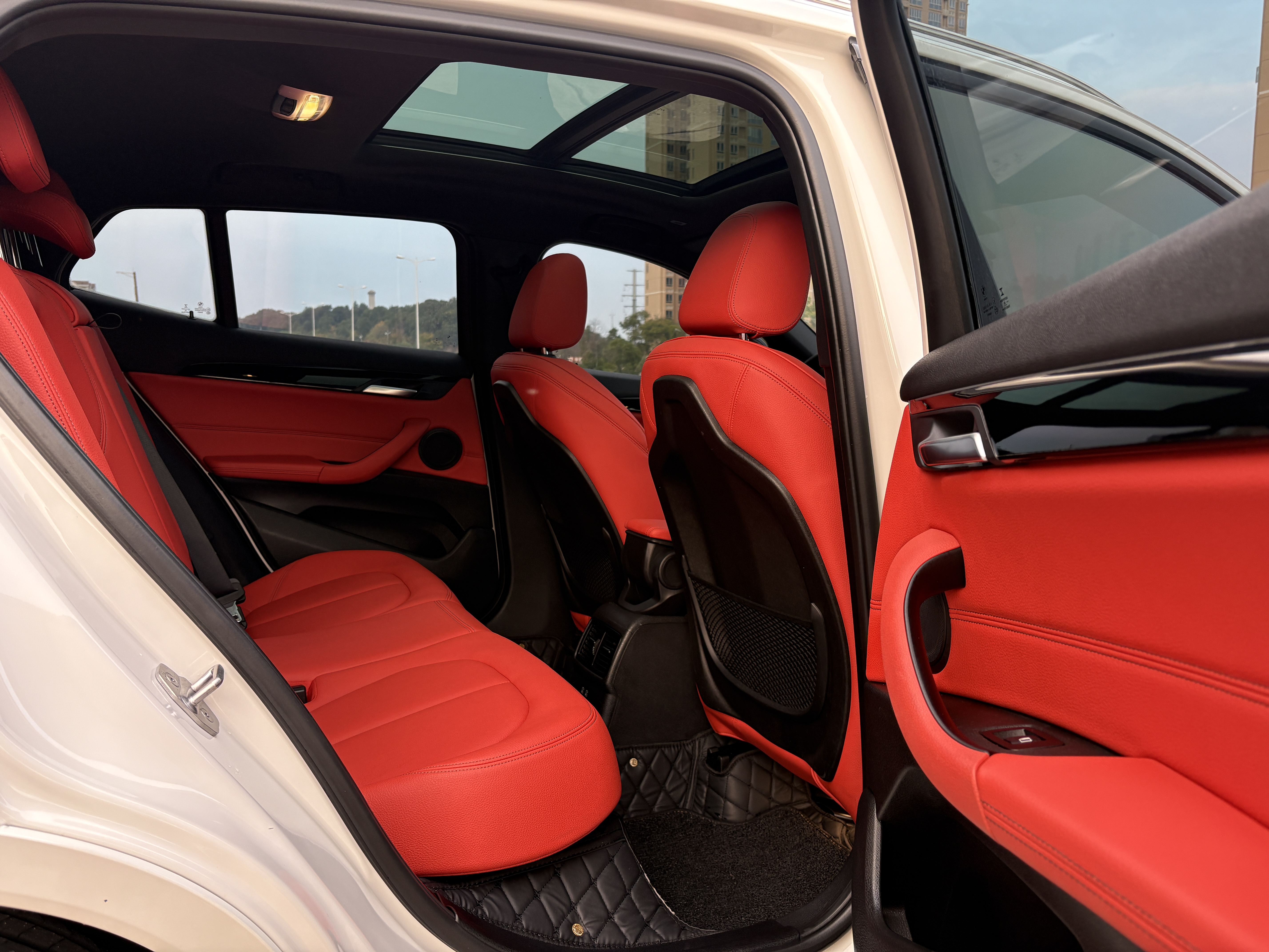 BMW X2 2020 car image #14