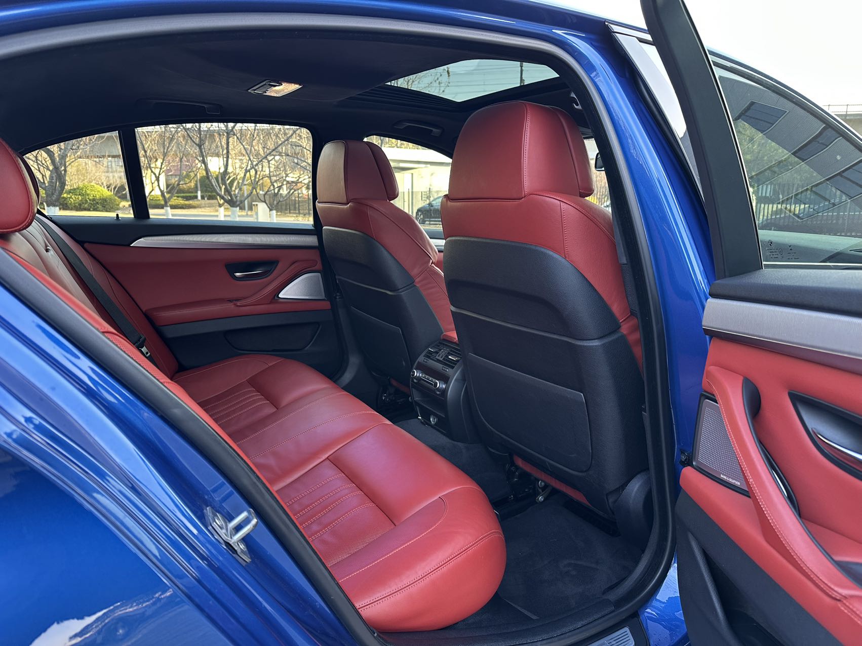 BMW M5 2015 صورة سيارة #14