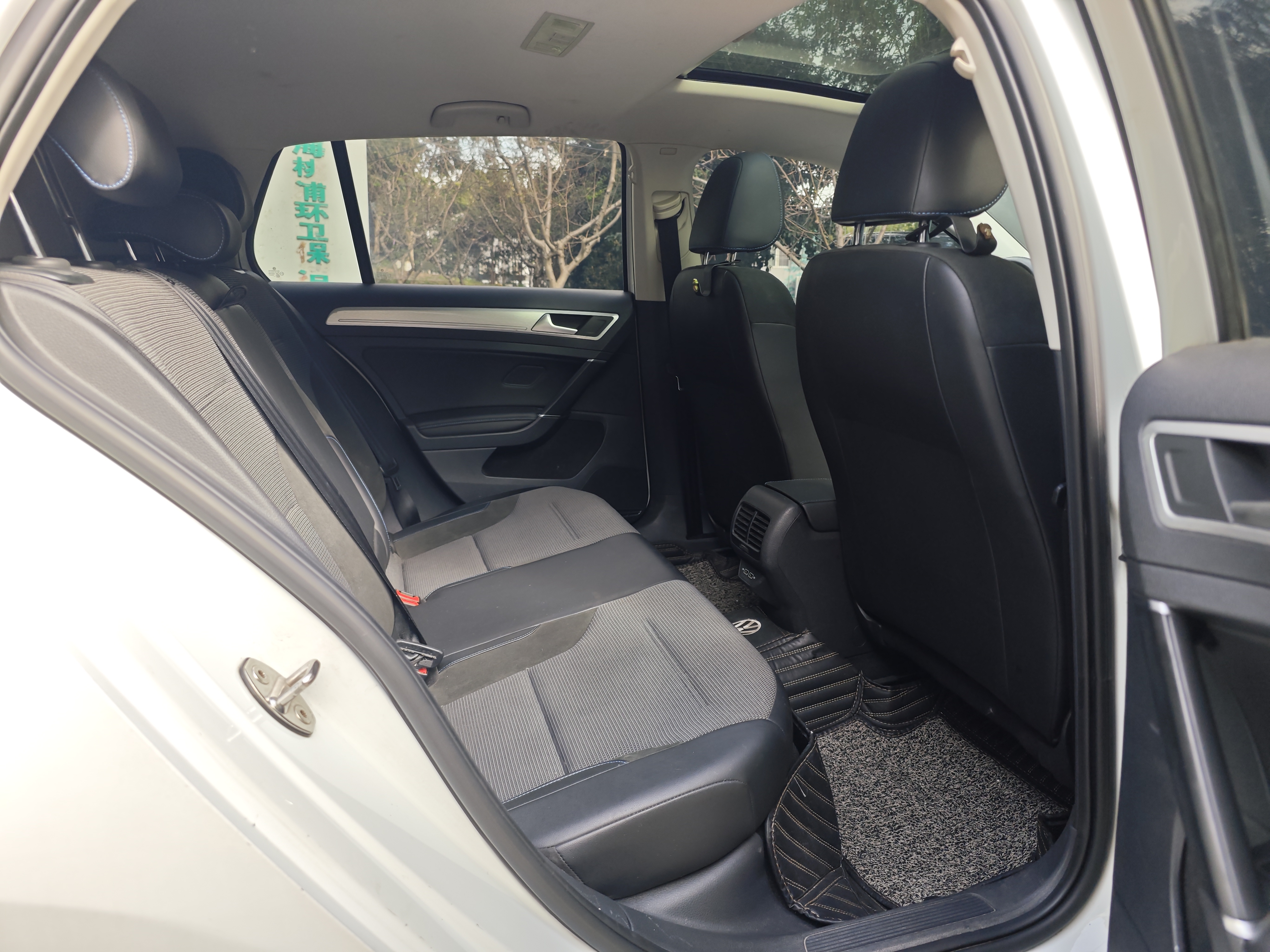 Volkswagen Golf Pure Electric 2021 #14 Volkswagen Golf Pure Electric 2021 car image #14