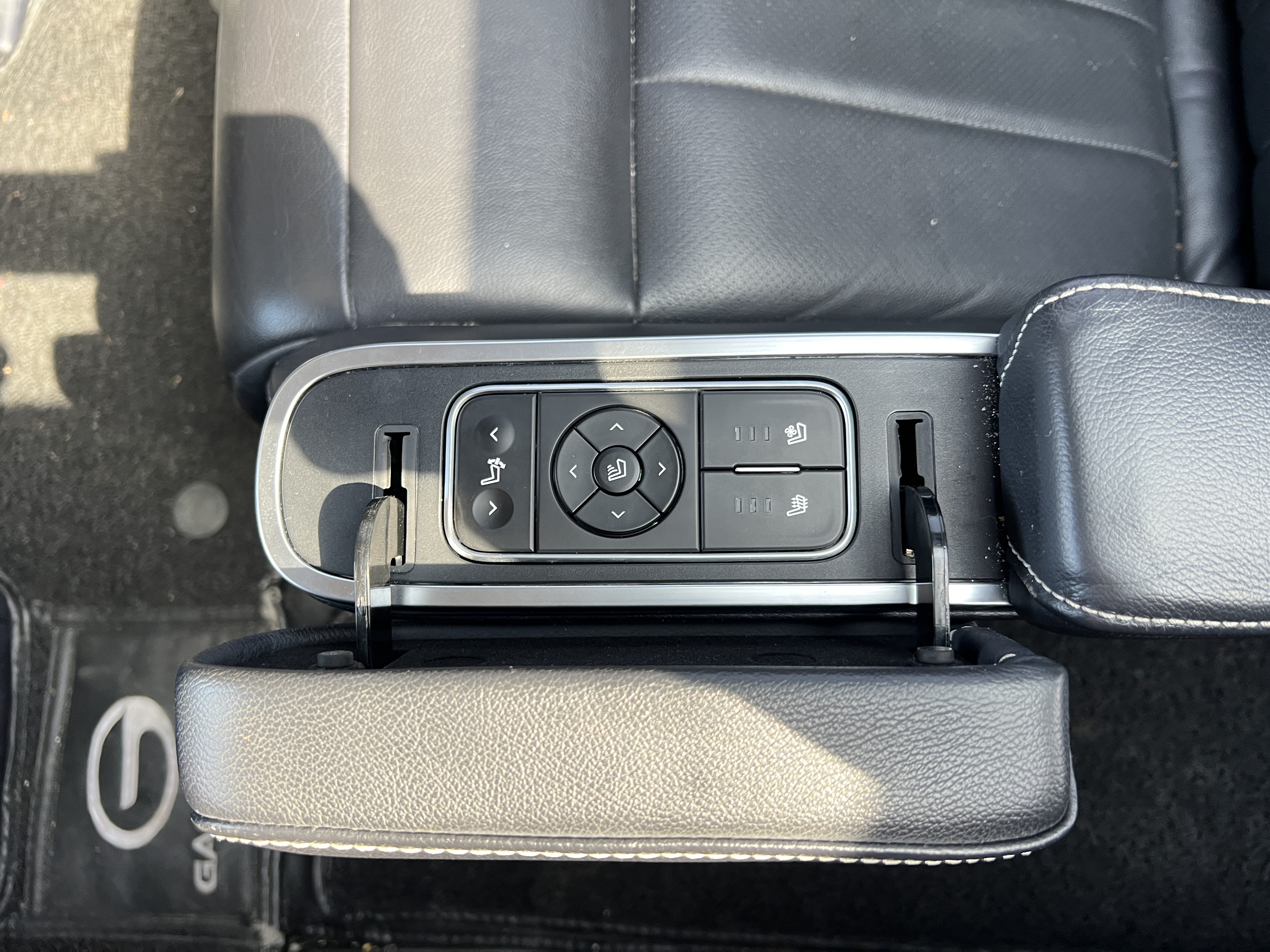 广汽传祺 传祺M8 2020 汽车图片 #14