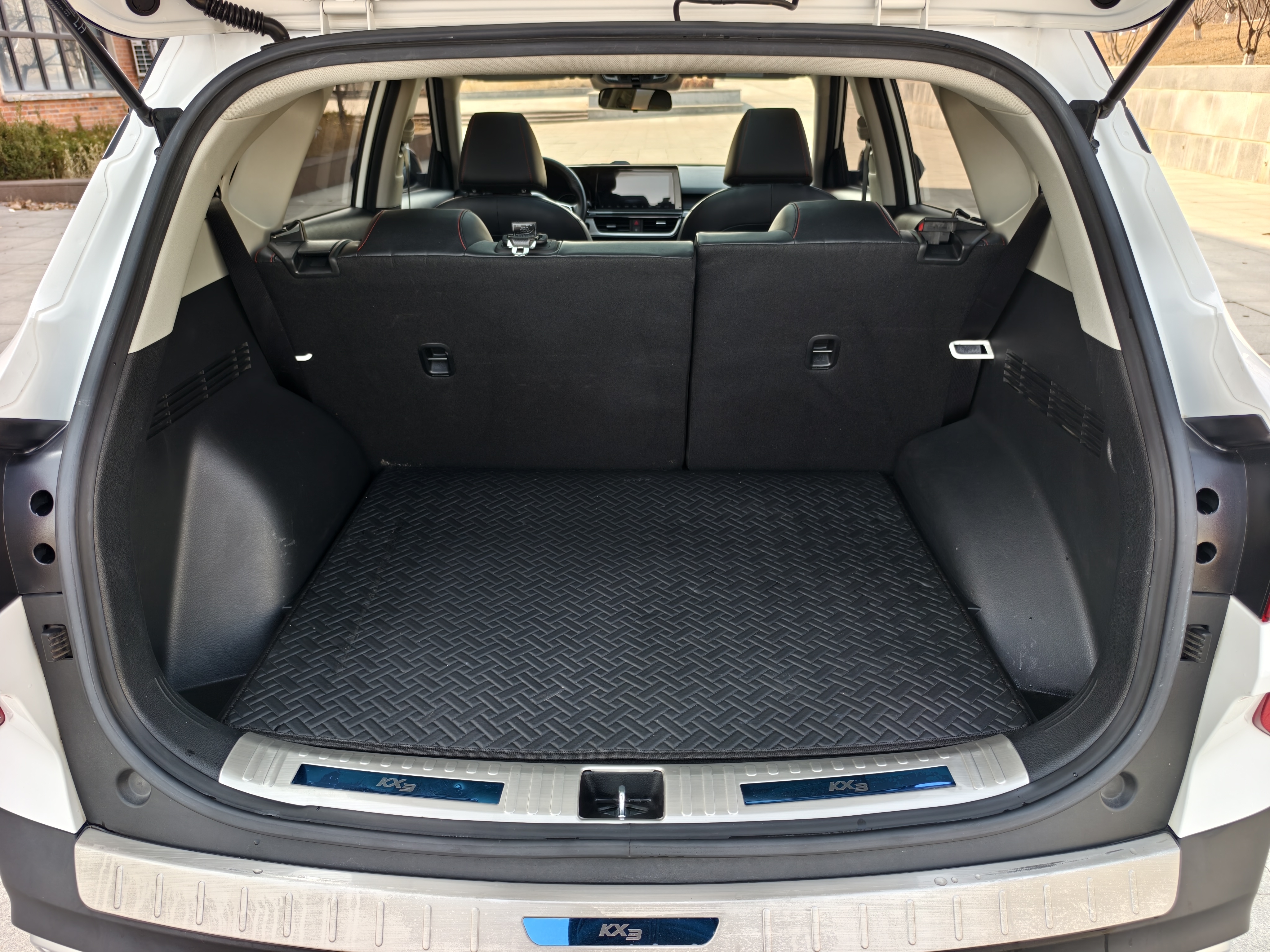 Kia Stonic 2021 изображение автомобиля #14