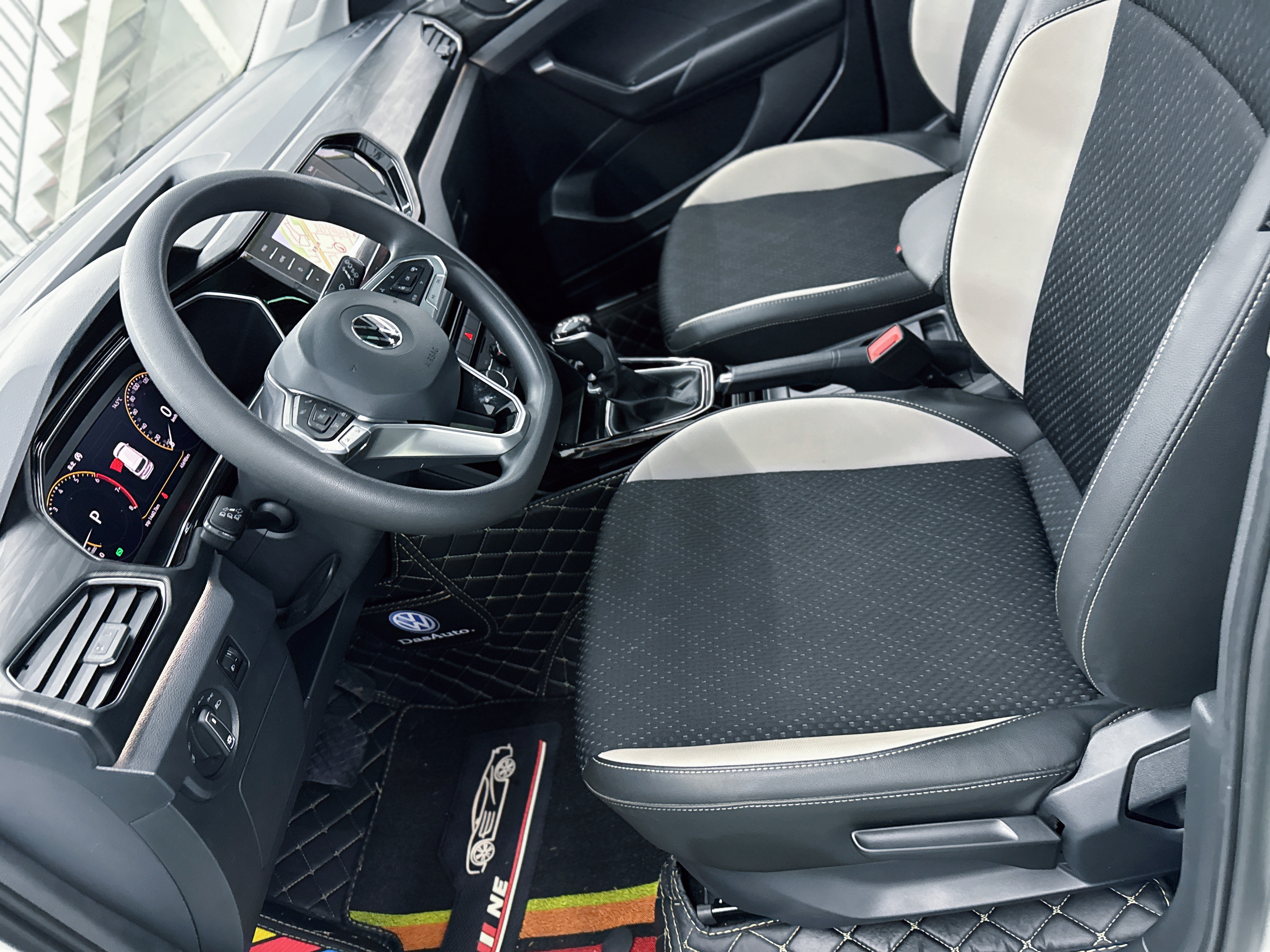 Tacqua 2021 car image #14