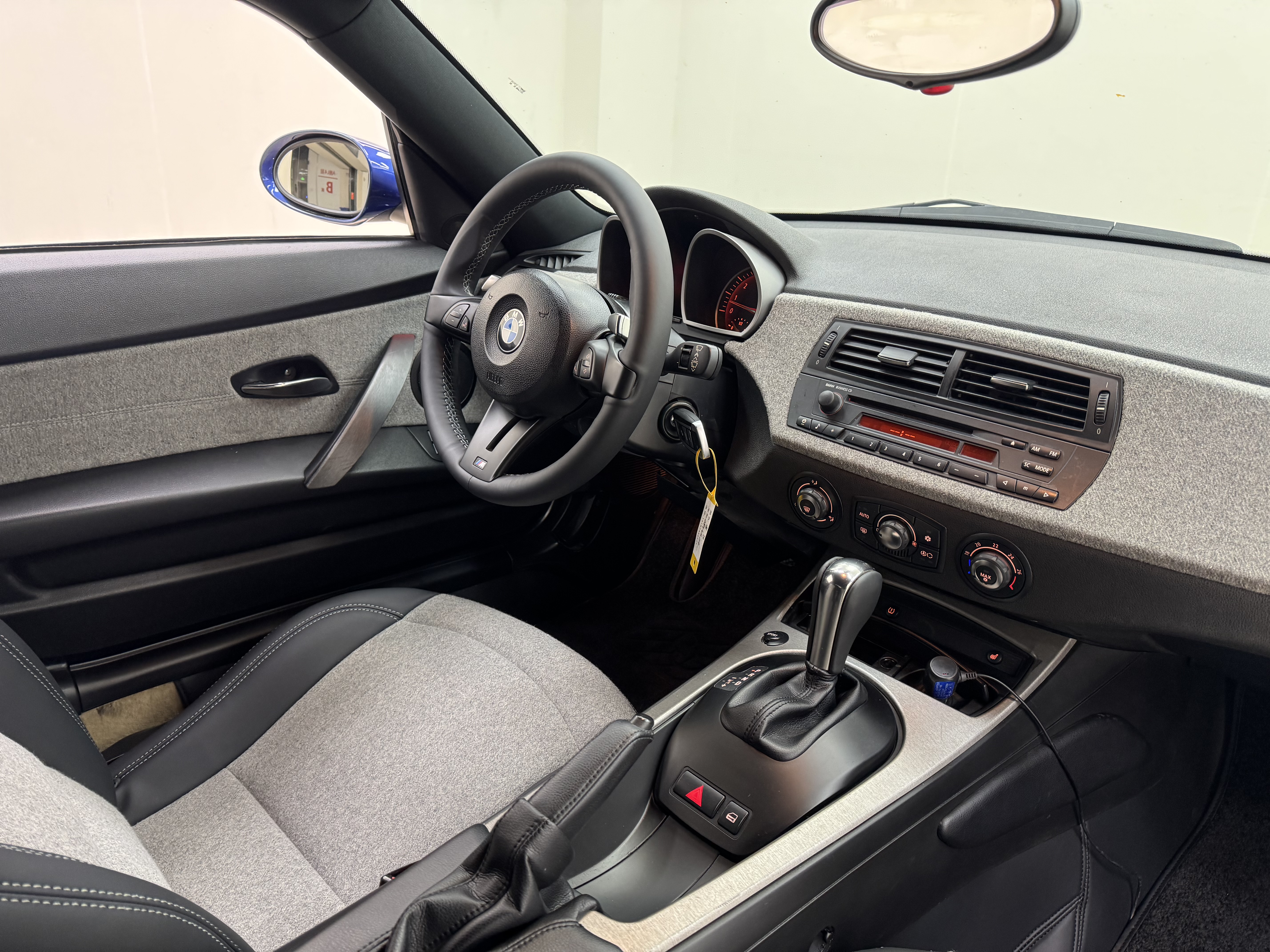 BMW Z4 2009 car image #14