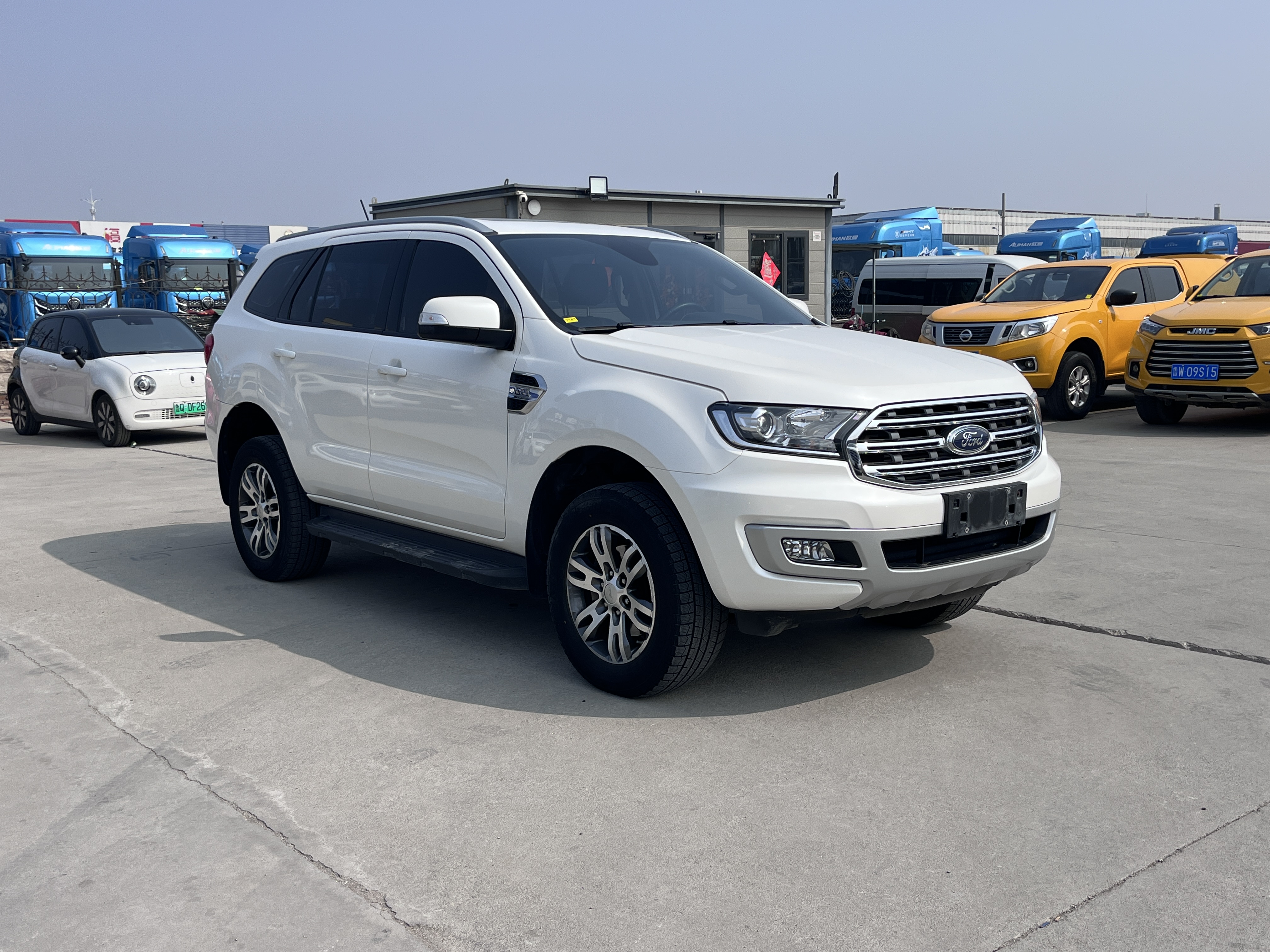 Ford Everest 2021 صورة سيارة #14
