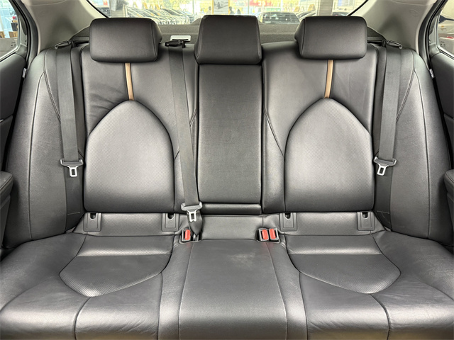 Toyota Camry 2021 car image #14