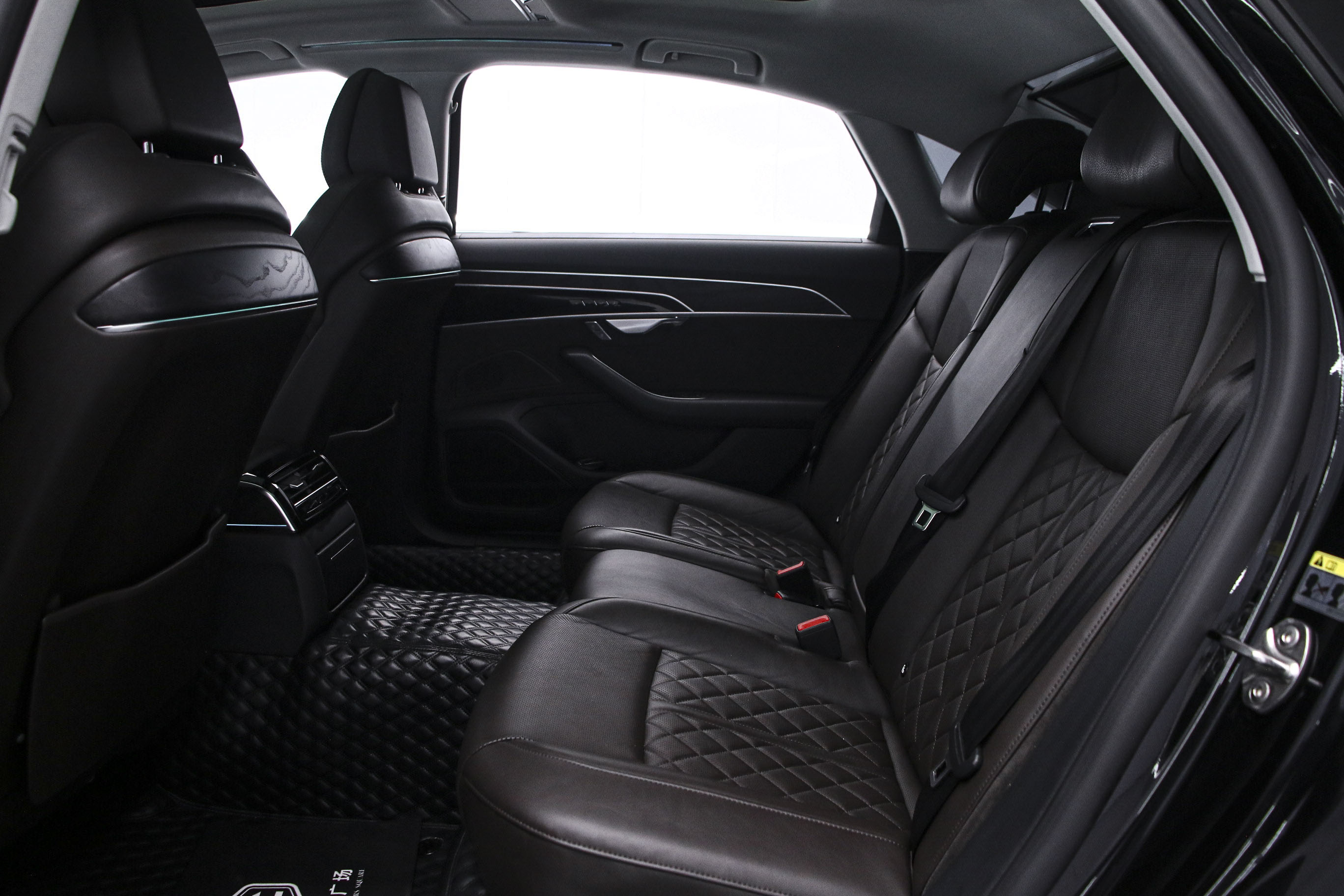 Audi A8 2021 immagine di auto #14