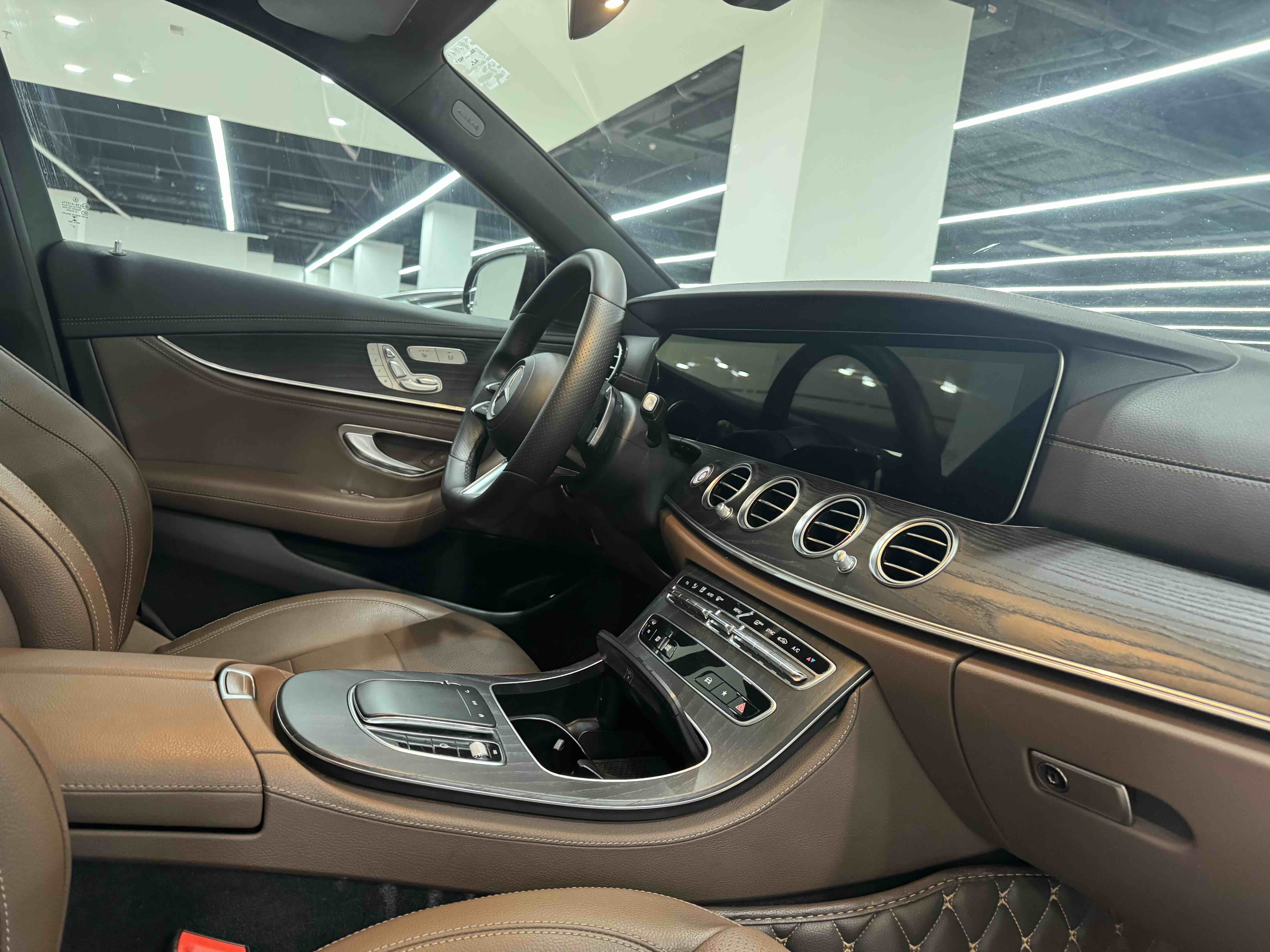 Mercedes-Benz E Class 2021 car image #14