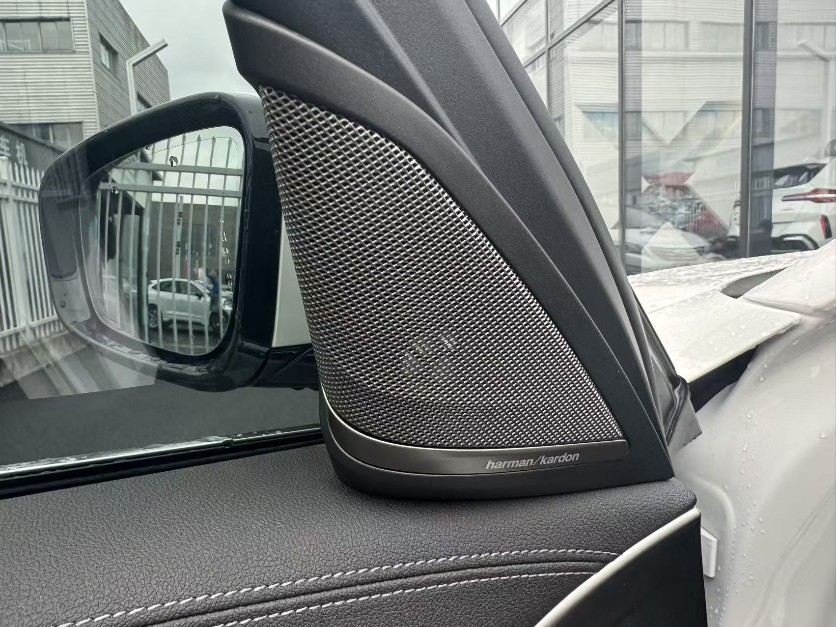 BMW 5 Series New Energy 2022 car image #14