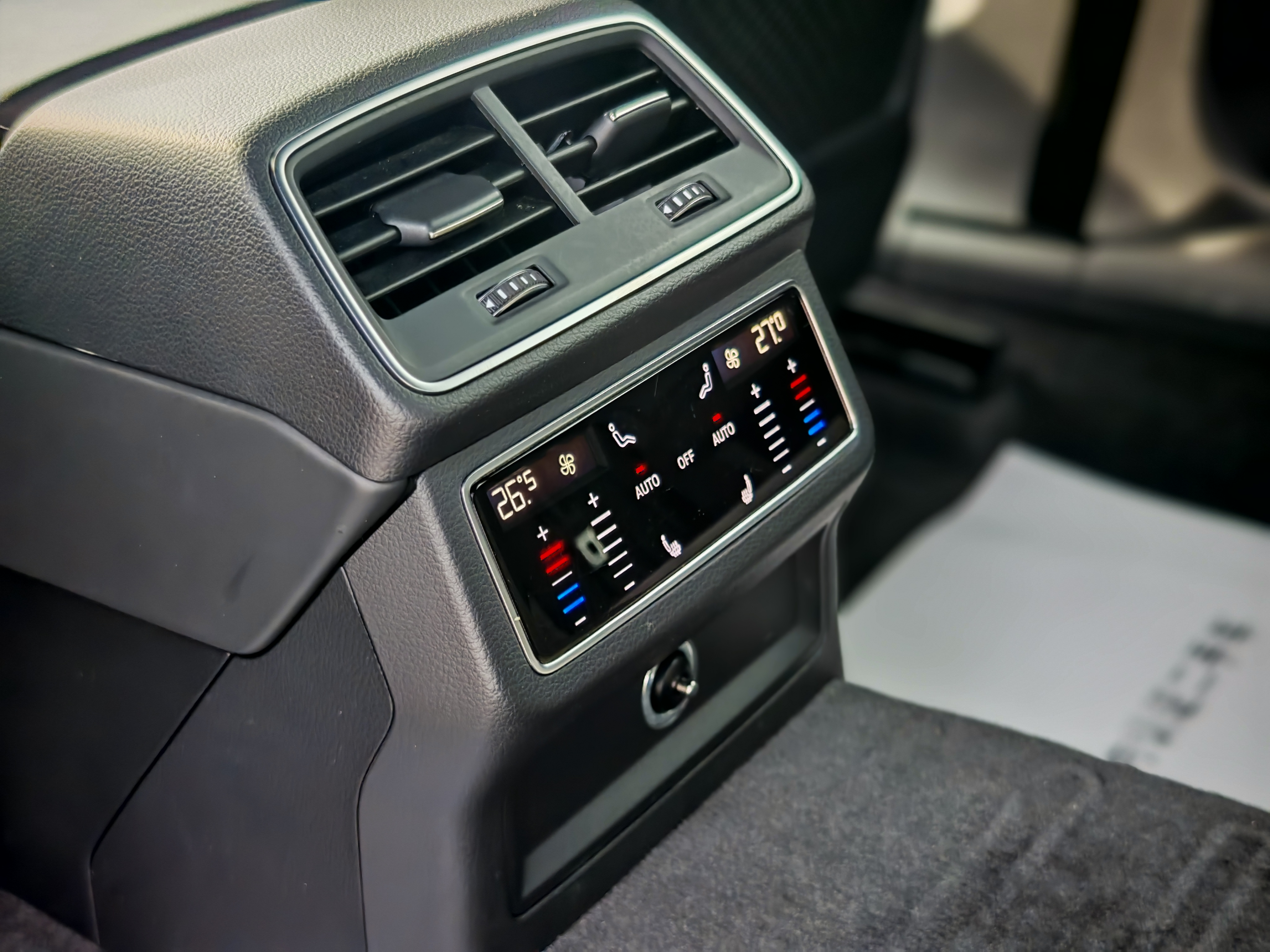 Audi A6L 2021 car image #14